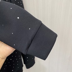 2026ss早秋最新款休闲打底 高端品质 版型面料五金都是专柜1:1定制 面料是用的100%液氨空气层棉面料 身上帅气有 2026ss早秋最新款休闲打底 高端品质 版型面料五金都是专柜1:1定制 面料是用的100%液氨空气层棉面料 身上帅气有