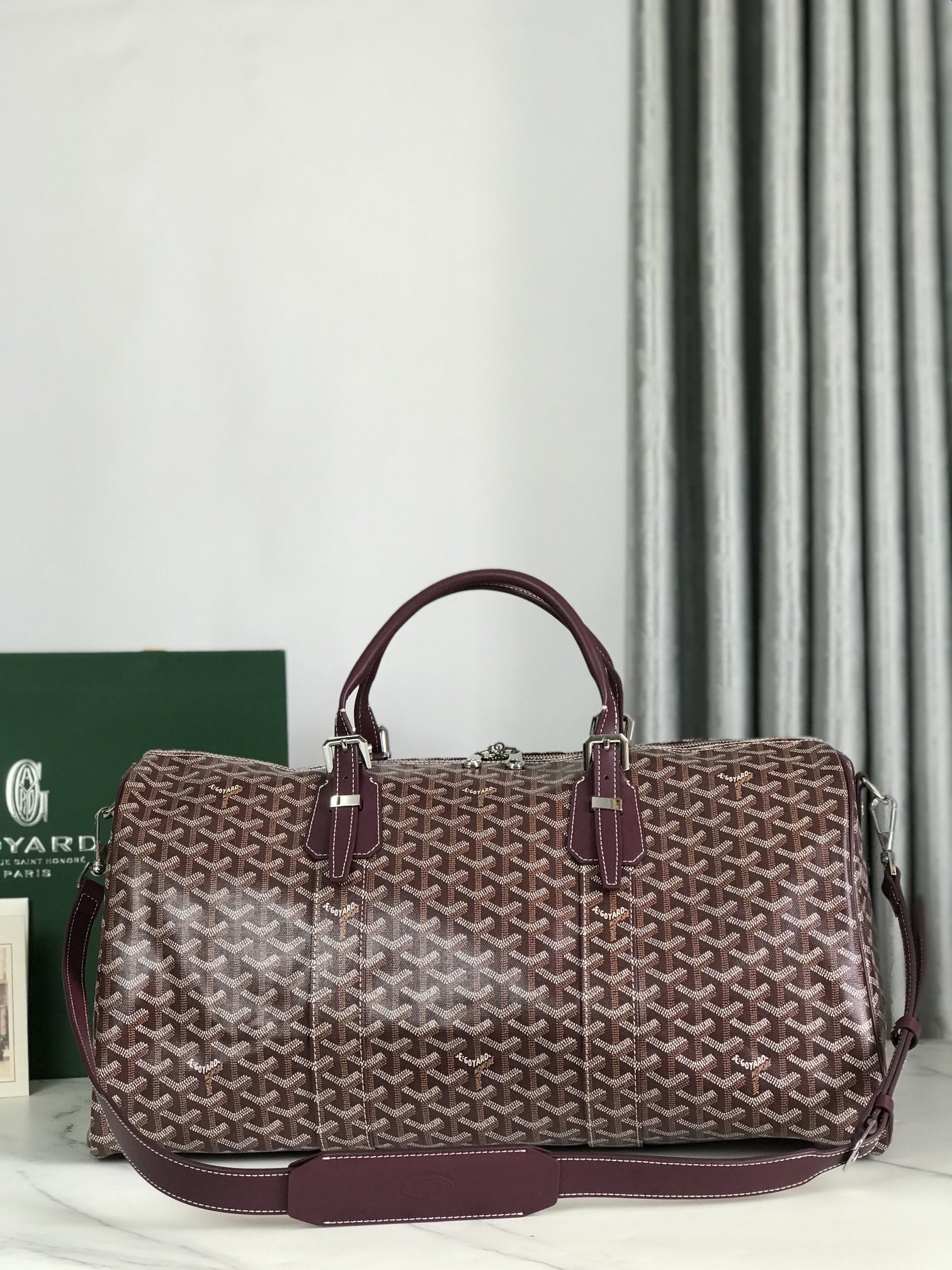 NO:940106,,Exclusive background Goya Boston50 travel bag is fashionable and easy to match without looking old-fashioned!  Beautiful appearance and temperament~ Calm and refined~ Fashion trend~ I love this innate elegance Size50*25*30 01-1, Goya, travel bags19860909,独家背景 戈雅 Boston50旅行包 时髦拿捏住啦 不显老气好好搭啊！ 貌美气质～  从容精致～  时尚潮流～ 爱死了这份与生俱来的优雅 Size50*25*30 01-1,戈雅,travel bags,Bag