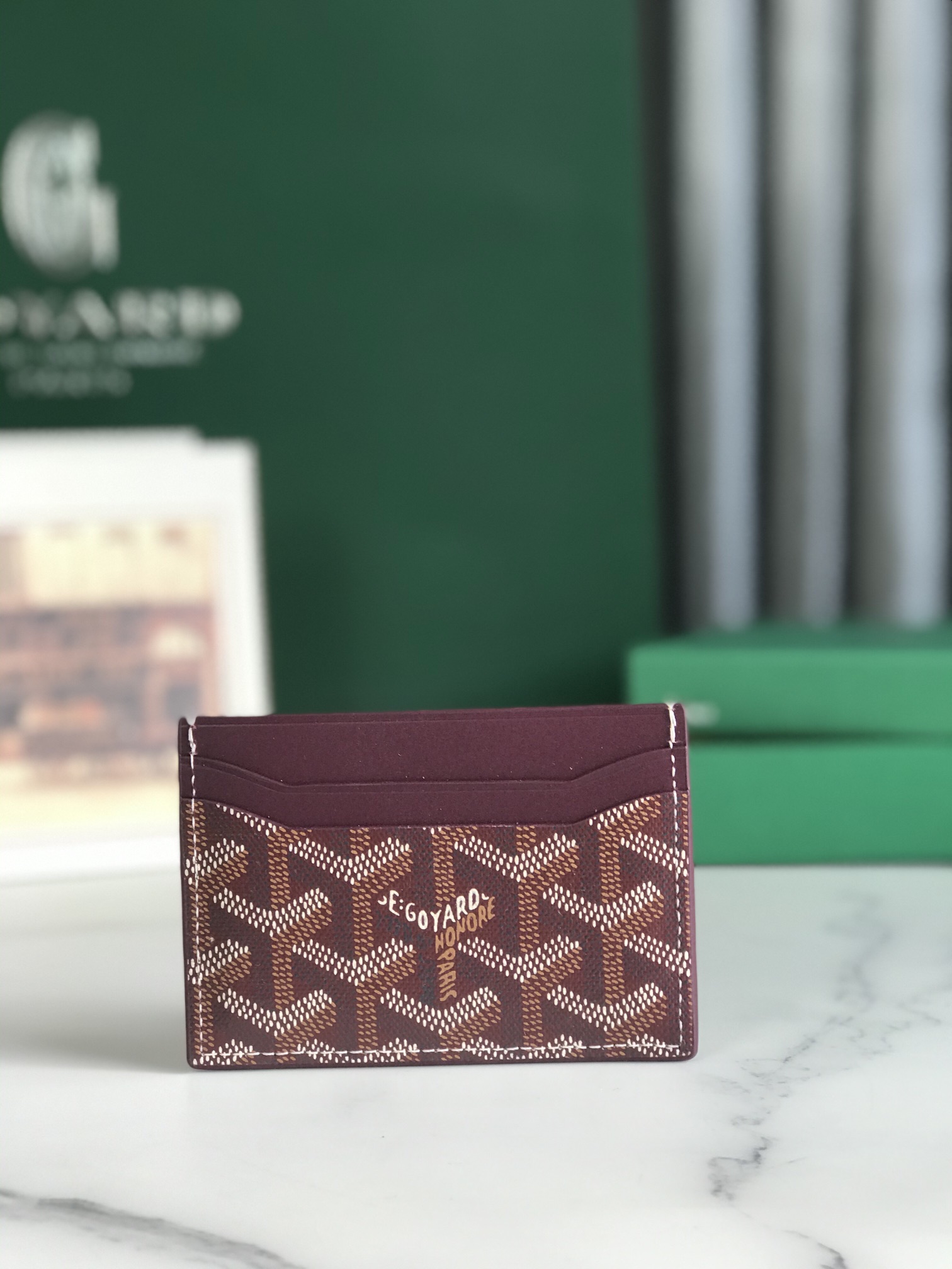 NO:184598,Genuine grade original leather SAINT-SULPICE classic double-sided insertion bag card clip, the design is small and compact, with a total of 5 insertion positions, and the pocket in the middle can store cards, documents or folded banknotes. The compact design is just right for putting it in a jacket or pants pocket. It is practical and light, suitable for light travel!  size10.5*7.3 (cm) 020601, Super Goya, loro piana, saint laurent, jackets & coats19860909正品级 原厂皮 SAINT-SULPICE经典双面插袋卡夹,设计小巧紧凑,共有5个插卡位置,其中部口袋可存放卡片、证件或折叠的纸钞.袖珍小巧的设计正好适合放入夹克或裤子口袋.实用轻便,适合轻装出行！ size10.5*7.3（cm） 020601,特级戈雅,loro piana,saint laurent,jackets & coats,Bag