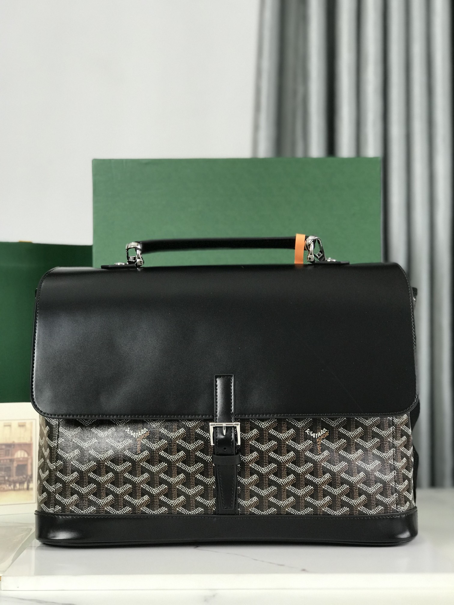 NO:201665,, exclusive background, with original box Goyard's new Citadin Postman Bag #Goyard Citadin# The name comes from the French definition of 