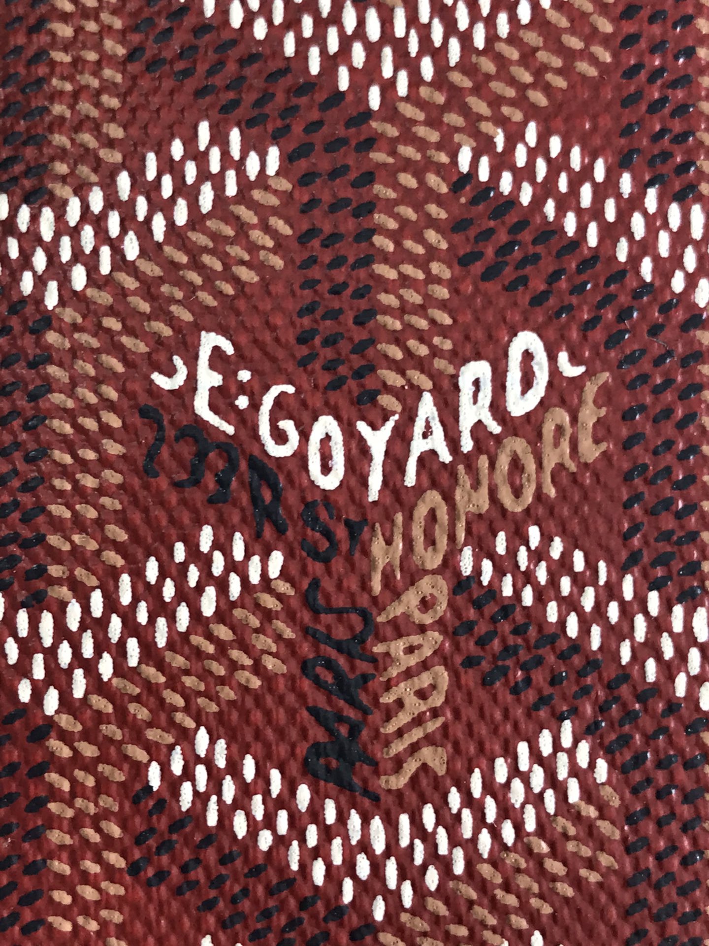 p200。💗 Goyard ♛  卡包 𝐂𝐚𝐫𝐝 𝐛𝐚𝐠  🏷日常搭配必备单品💳
SAINT-PIERRE卡夹的功能齐全，设有一个大尺寸纸钞袋，可以同时存放卡片、证件和钞票。袖珍小巧的设计正好适合放入夹克或裤子口袋。
 使用专属钱包的对版定制光面皮✅对角针线完美🧵✅内部黄色部分为对版定制头层牛皮【⚠️非超纤❌非二层皮❌】
size：11*1.5*7.5（cm）
🔍020609