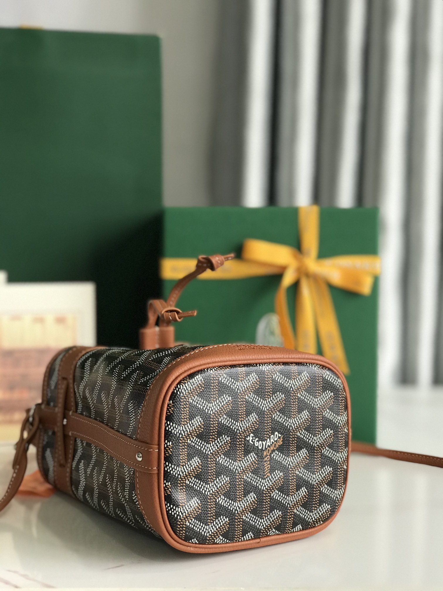 PETIT FLOT MINI Bucket Bag, Lightweight Crossbody, 12x10.5x17.5cm 6 i1750922631 8399 0