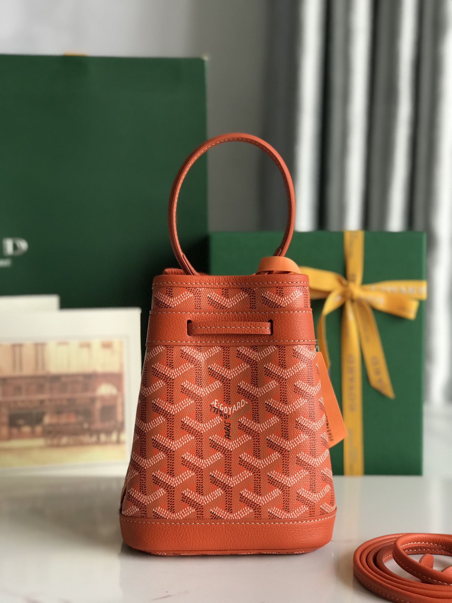 PETIT FLOT MINI Bucket Bag, Lightweight Leather Crossbody, 12x10.5x17.5cm 5 i1750922858 5268 1