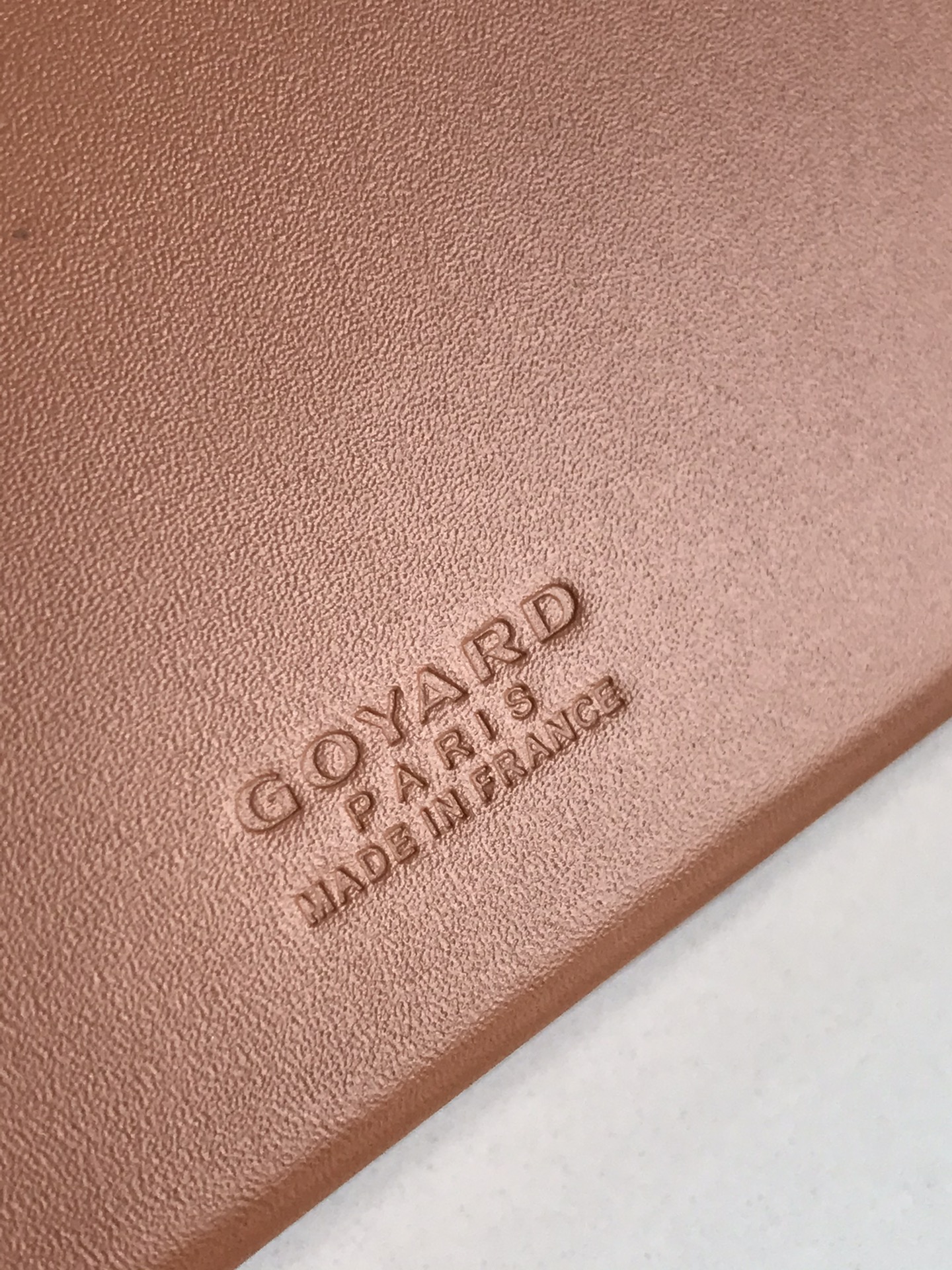 Goyard Saint-Lambert Phone Pouch: Goyardine Canvas & Calfskin Leather, Compact Design 6 i1751348445 5495 0
