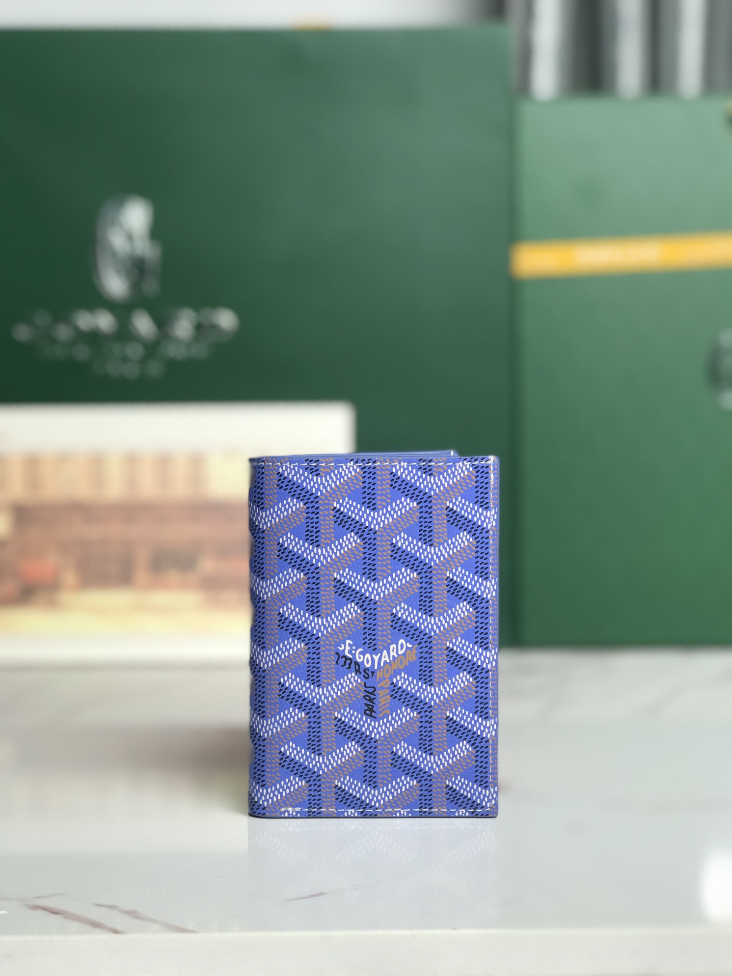 NO:701238,Special Goyard card holder, a must-have item for daily use. The SAINT-PIERRE card holder is fully functional and has a large-sized banknote pocket that can store cards, documents and banknotes at the same time. The compact design is just suitable for putting in a jacket or pants pocket. Use the exclusive wallet's matching custom-made glossy leather with perfect diagonal stitching. The inner yellow part is a matching custom-made first-layer cowhide [not super fiber, not two-layer leather] size 11*1.5*7.5 (cm)  020609,Special Goya,saint laurent,wallets,jackets & coats,cowhide19860909特级 Goyard  卡包  日常搭配必备单品 SAINT-PIERRE卡夹的功能齐全,设有一个大尺寸纸钞袋,可以同时存放卡片、证件和钞票.袖珍小巧的设计正好适合放入夹克或裤子口袋. 使用专属钱包的对版定制光面皮对角针线完美内部黄色部分为对版定制头层牛皮【非超纤非二层皮】 size11*1.5*7.5（cm） 020609,特级戈雅,saint laurent,wallets,jackets & coats,cowhide,Bag
