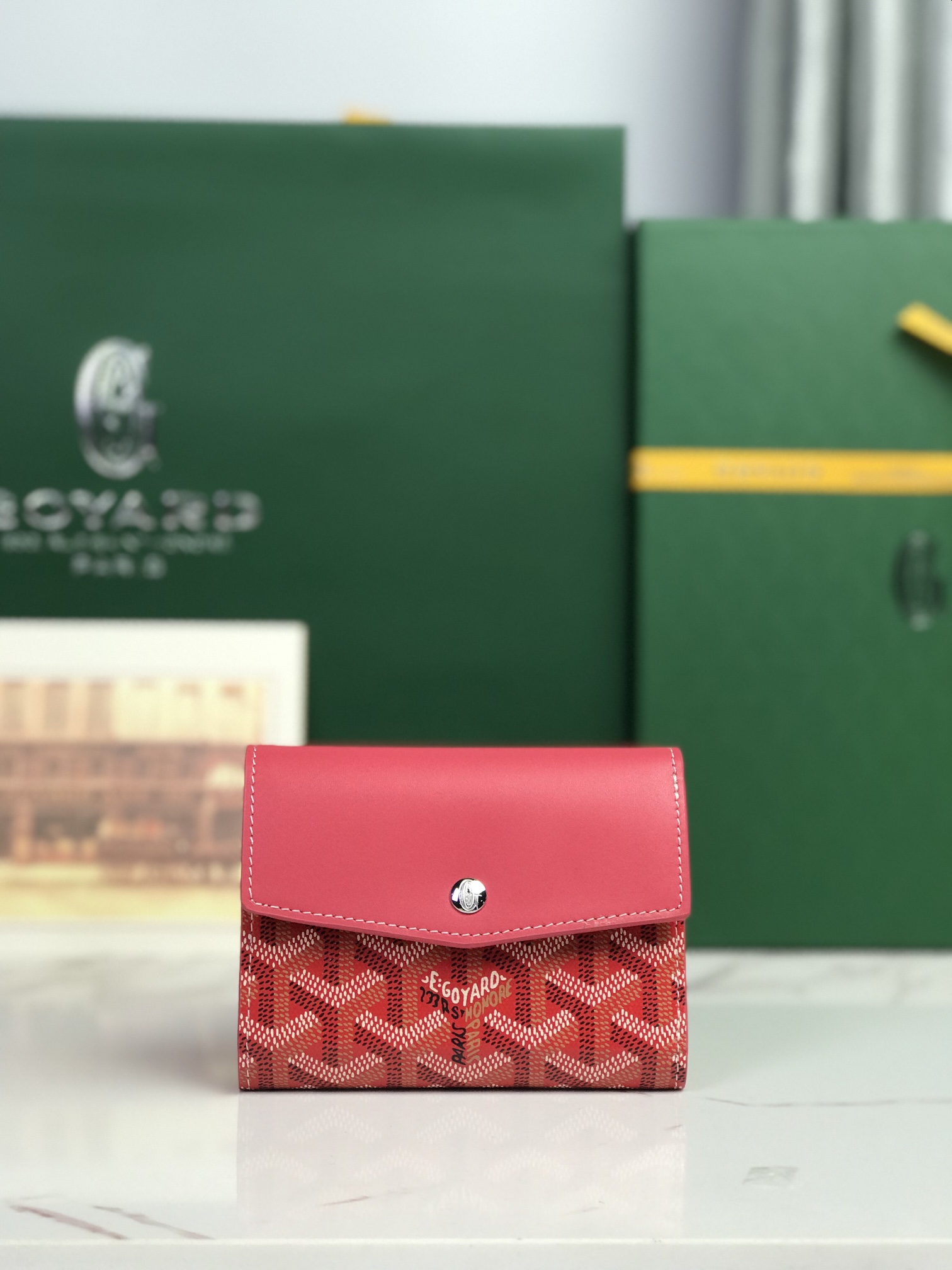 NO:741313,, Exclusive background Saint-Gabriel is a unique envelope-shaped tri-fold wallet carefully made of Goyardine canvas and first-layer calfskin. It adopts a lightweight and compact form and has all the functions of a large wallet. It has 6 card slots, 2 pockets and banknote holders for easy storage and access. The bag is lightweight and compact and can be easily carried with the bag. Internal goatskin lining size size12×2.5×9.3CM 03, Goya, saint  laurent,wallets,cowhide,sheepskin19860909,独家背景 Saint-Gabriel 是由Goyardine 帆布配头层小牛皮精心制作而成的独特的信封状三折钱包,采用轻巧紧凑的形式,具备大型钱包的所有功能6个卡槽,2个口袋和纸币夹,方便归纳存取,包身轻便小巧,可轻松随包携带. 内部山羊皮衬里 尺寸size12×2.5×9.3CM 03,戈雅,saint laurent,wallets,cowhide,sheepskin,Bag