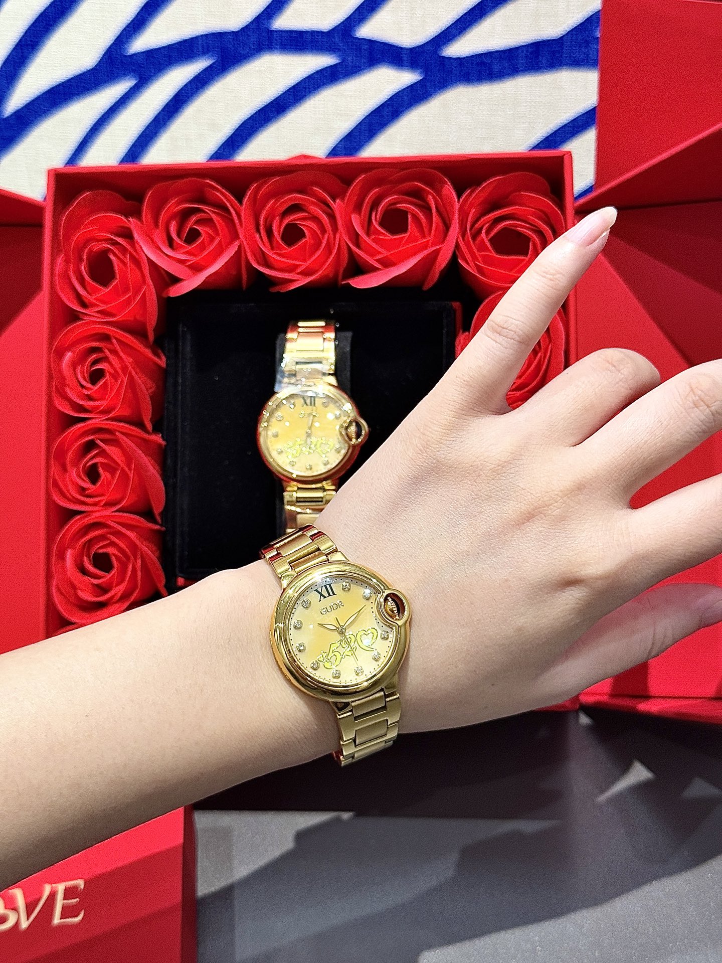 NO:336408,A set of steel belt 20 romance, using blue balloon 999 gold watch to record love in time. Mr. said, 