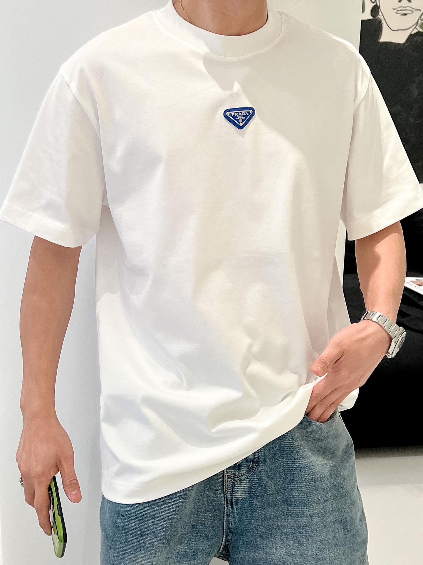 普拉达2024ss最新款短袖T恤原标定制面料手感柔软穿着舒适做工精细.上身效果无敌帅气四色码数S-2XL