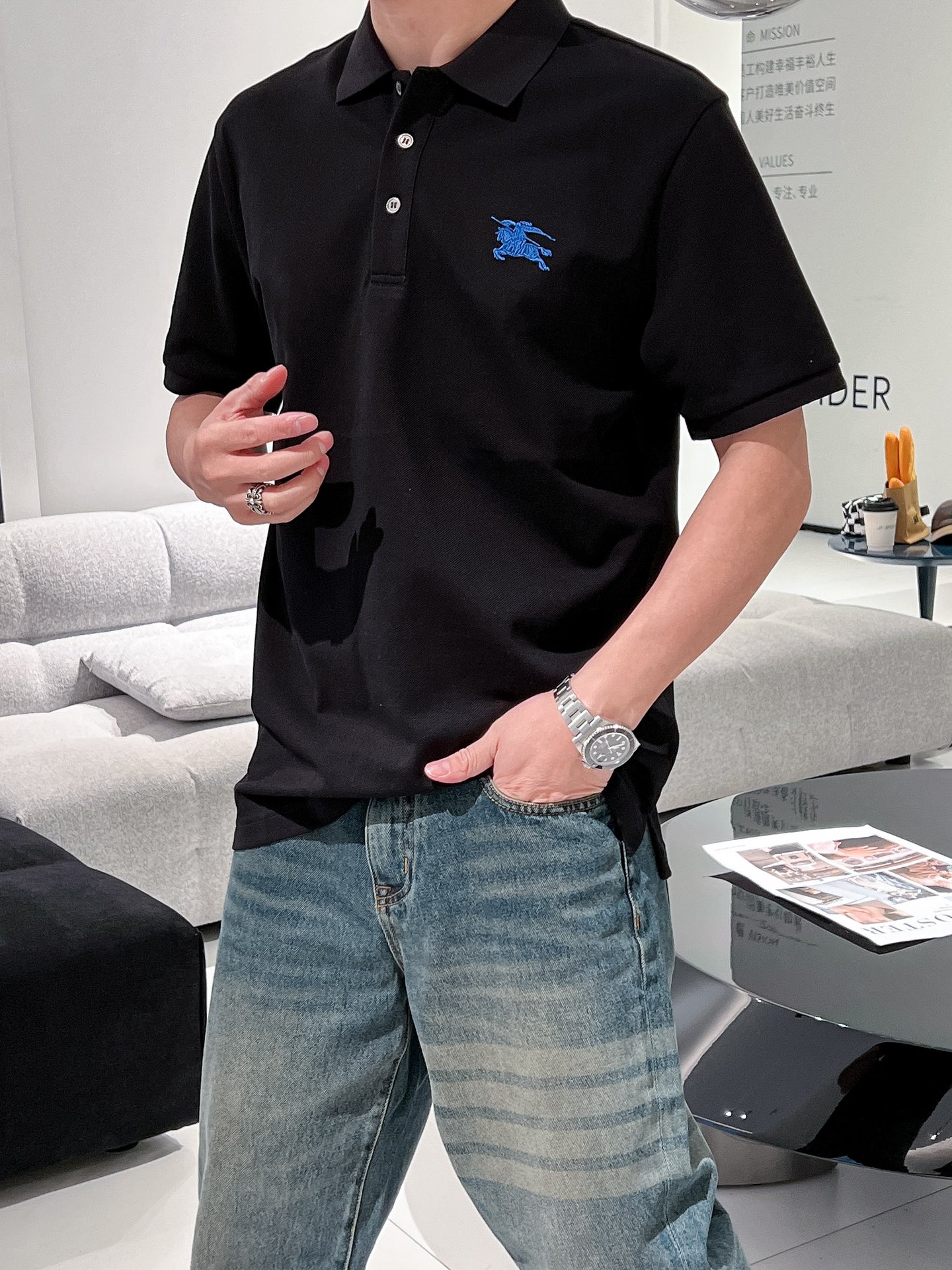 巴宝莉 2025ss夏季新款字母标识刺绣logo男士翻领Polo衫！经典商务男款，高端男装的天花板级别的