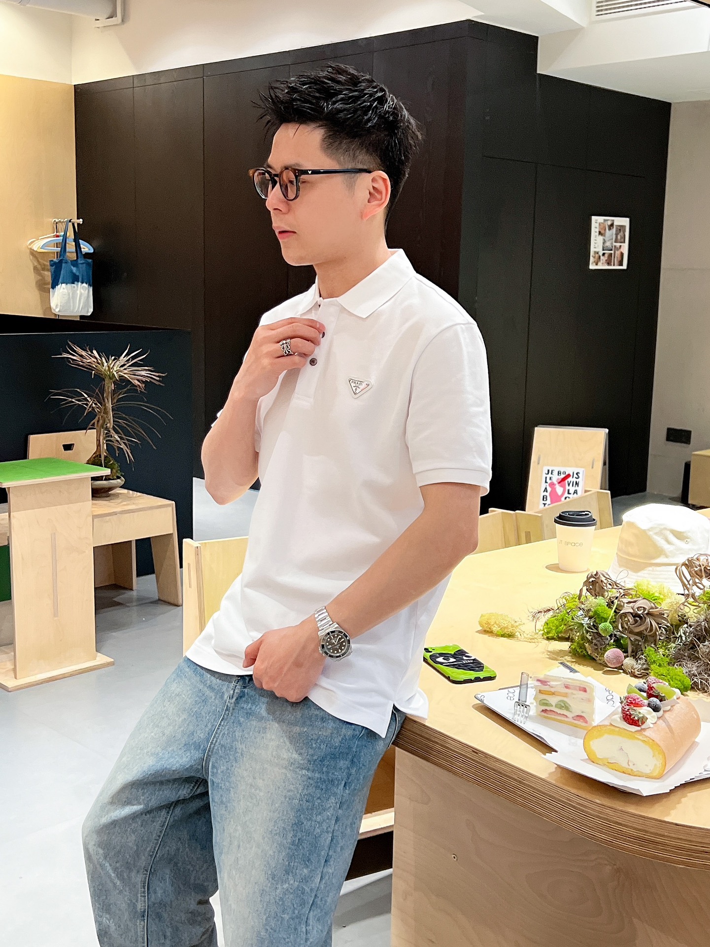 PRD🆕 25/ss春夏新款丝光珠地翻领Polo 胸前经典三角标标识 上身舒适轻柔 标准版型黑白两色码数