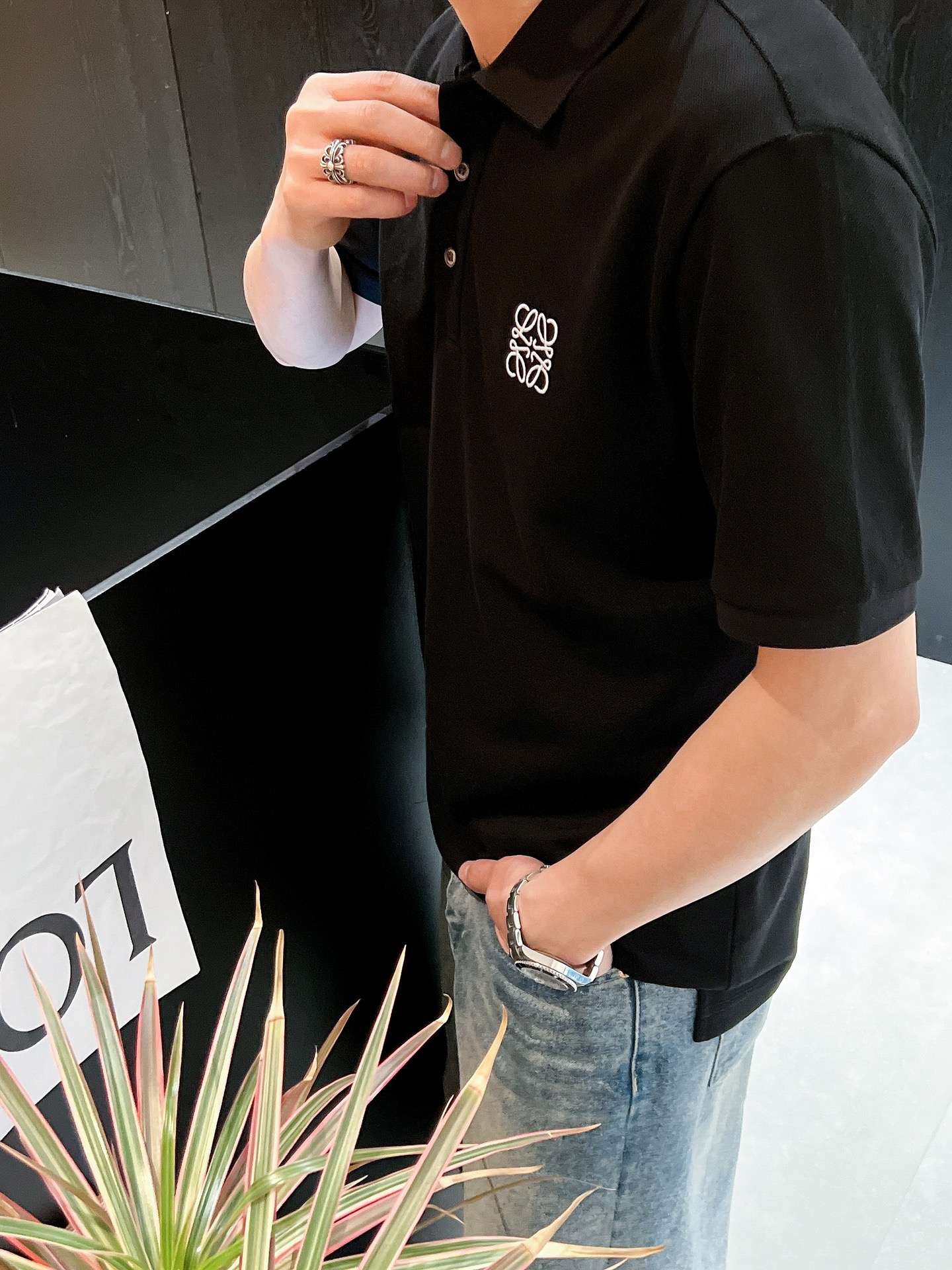 罗意威🆕 25/ss春夏新款丝光珠地翻领Polo 上身舒适轻柔 标准版型黑白两色码数：M L XL XX