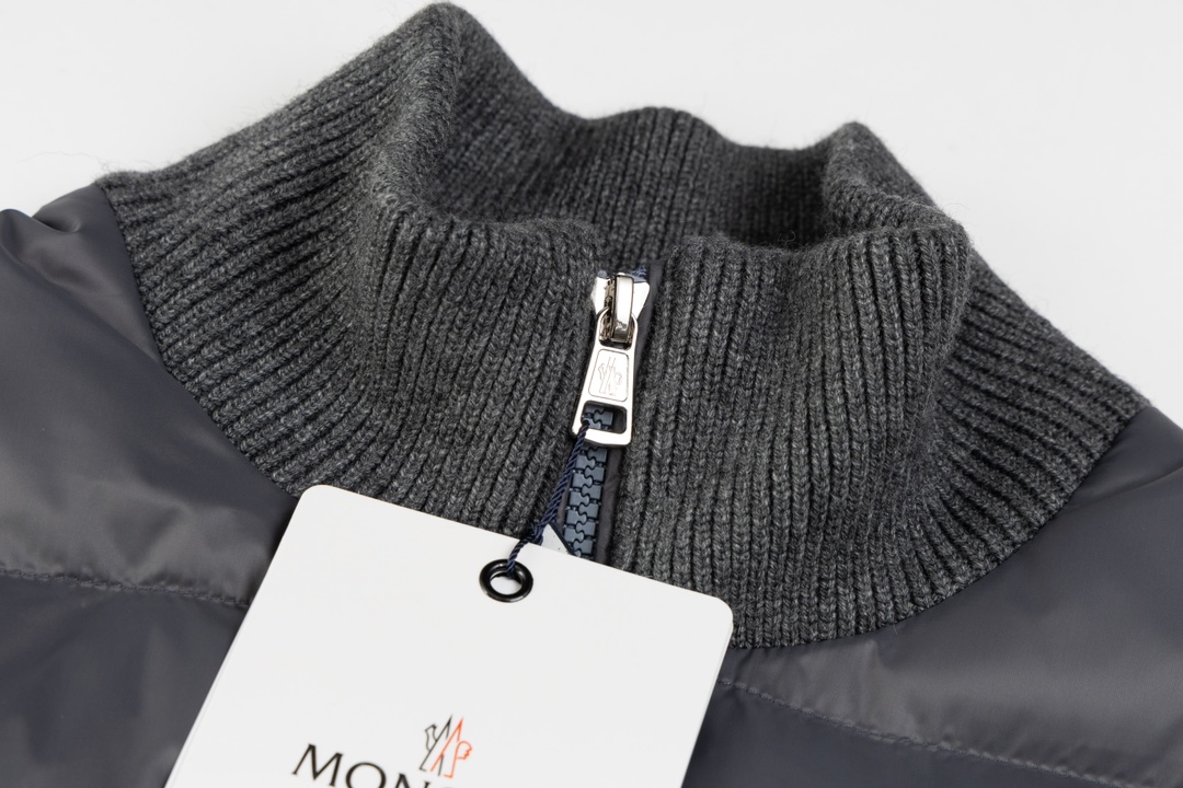 Moncler Knitted Wool Sweater with Unique Snail Design and Feathers in Grey - 图片 3