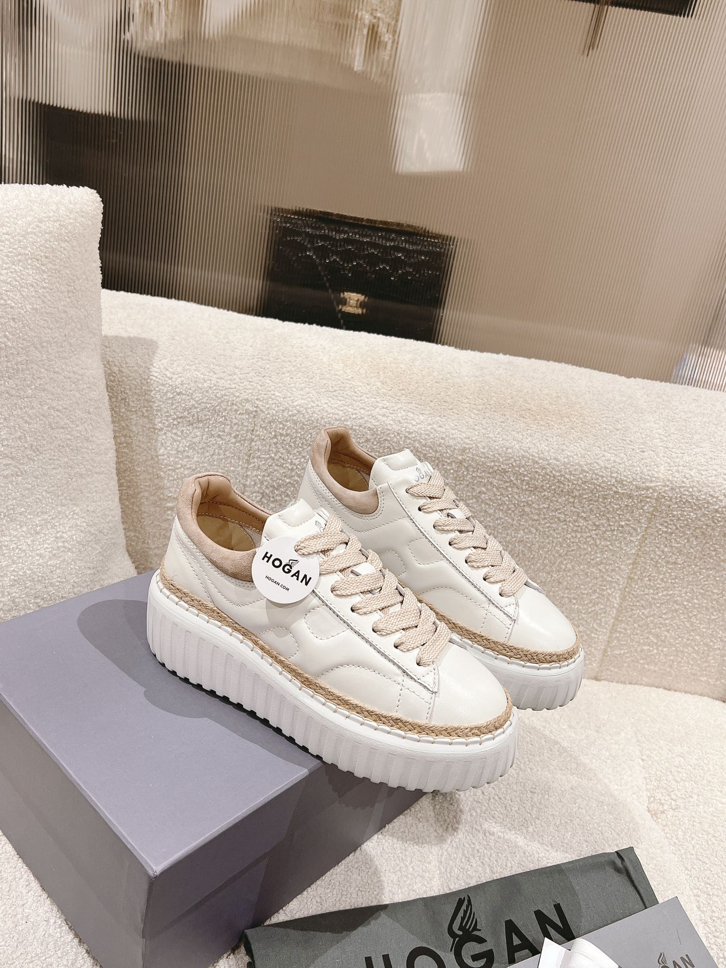 Shoe Comparison: Height, Comfort, and Size Range - 图片 4