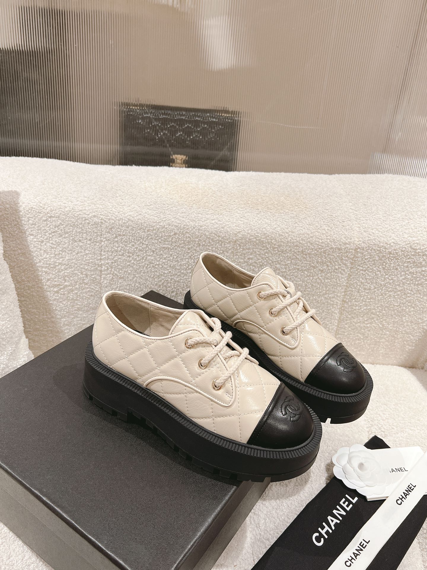 alta versión de los zapatos individuales botas cortas 2024 pequeño incienso Este otoño y el invierno
