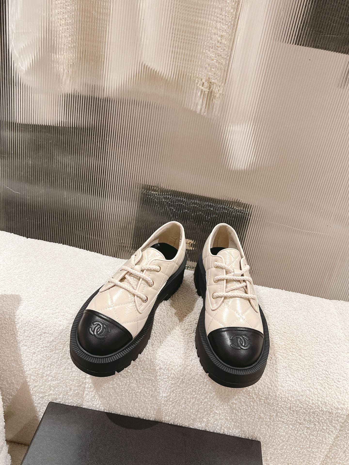 alta versión de los zapatos individuales botas cortas 2024 pequeño incienso Este otoño y el invierno
