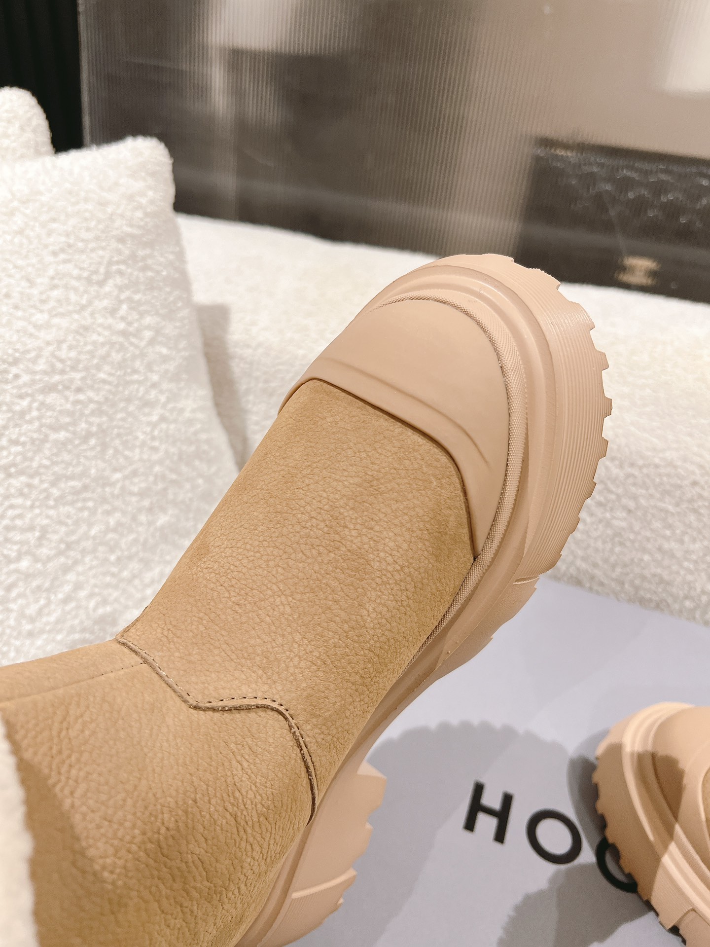 Winter Fashion Preview: Hogan’s High-End 840 Snow Boots Collection - 图片 8
