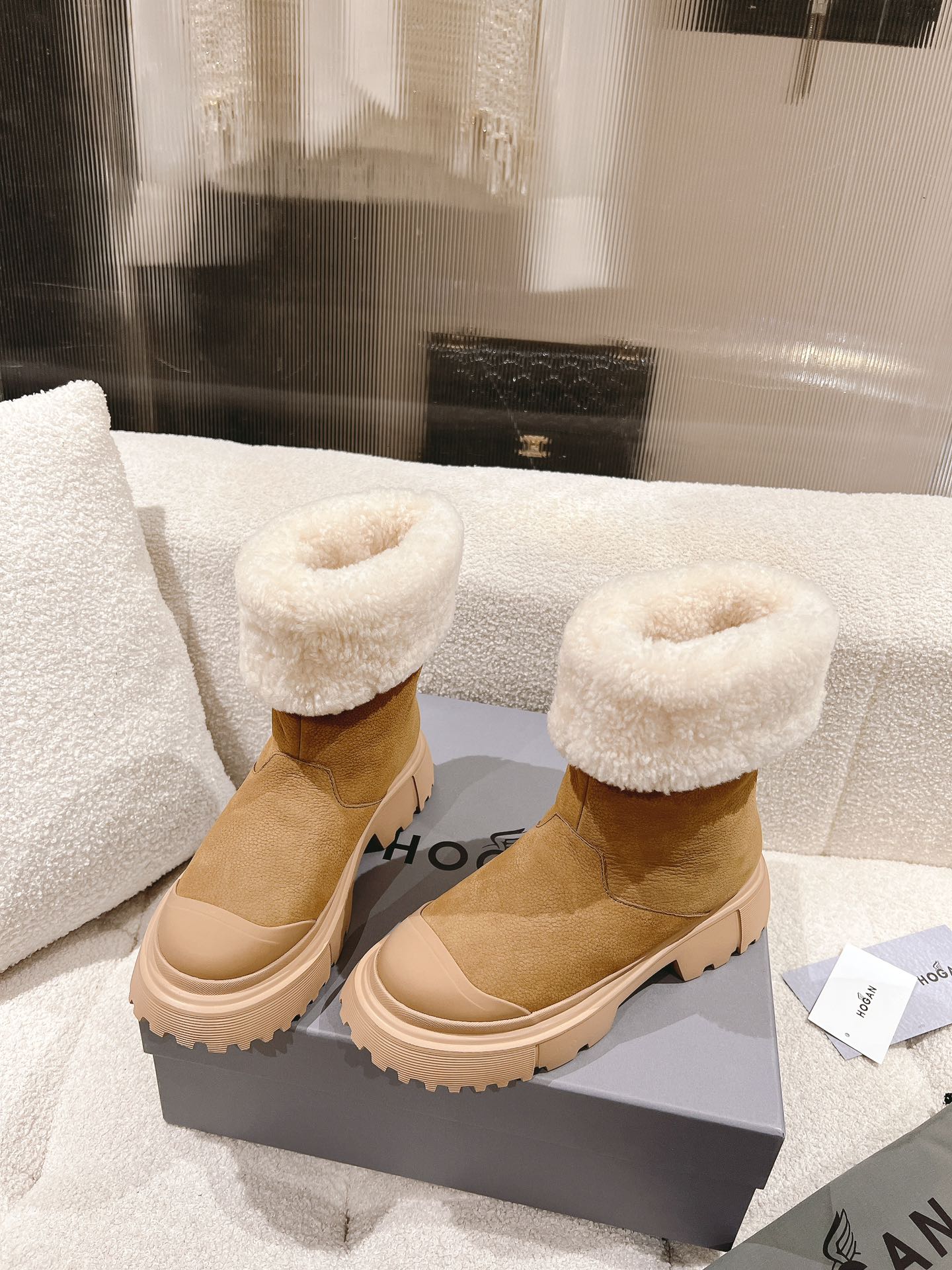Winter Fashion Preview: Hogan’s High-End 840 Snow Boots Collection - 图片 5