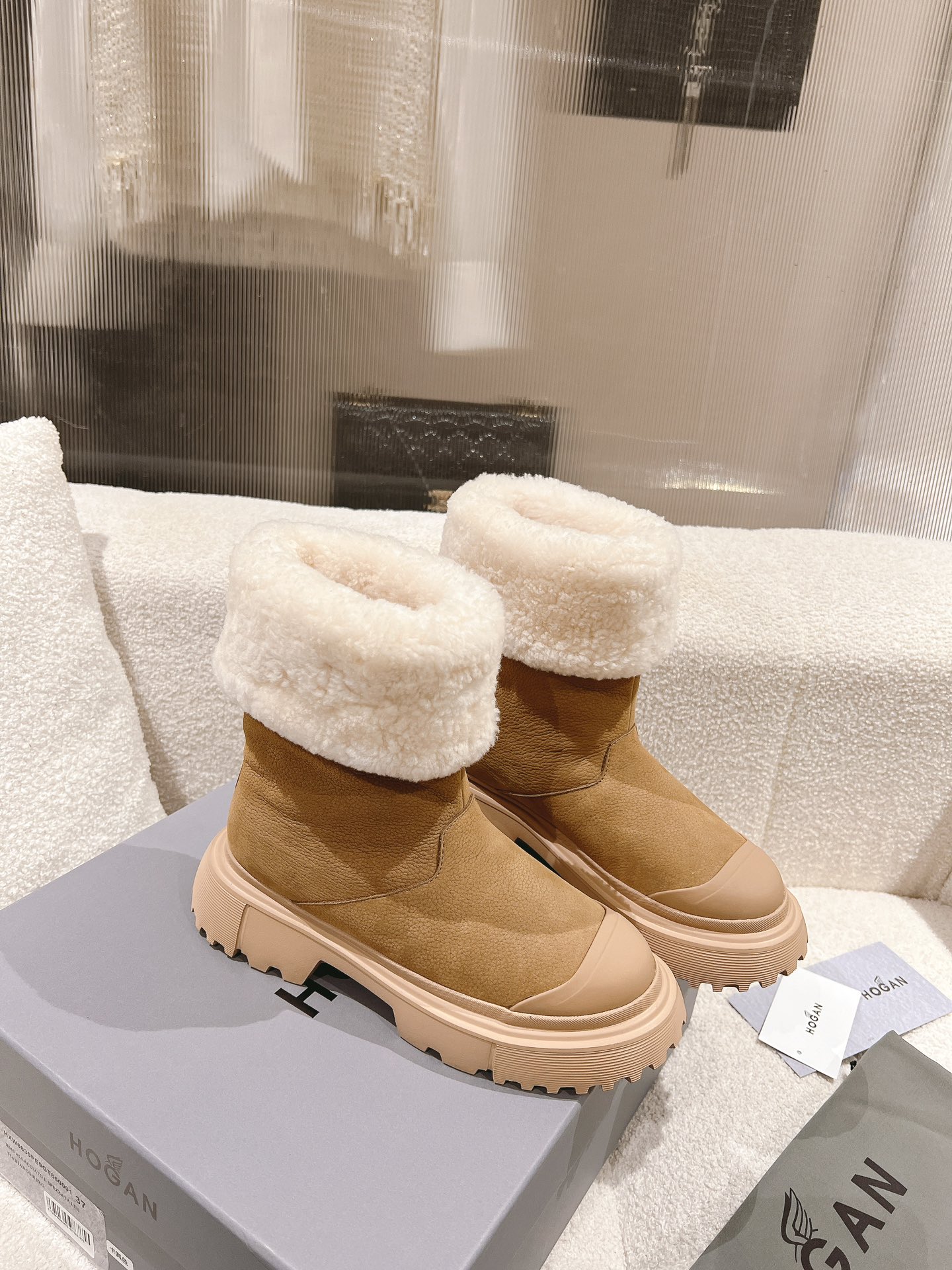 Winter Fashion Preview: Hogan’s High-End 840 Snow Boots Collection - 图片 4
