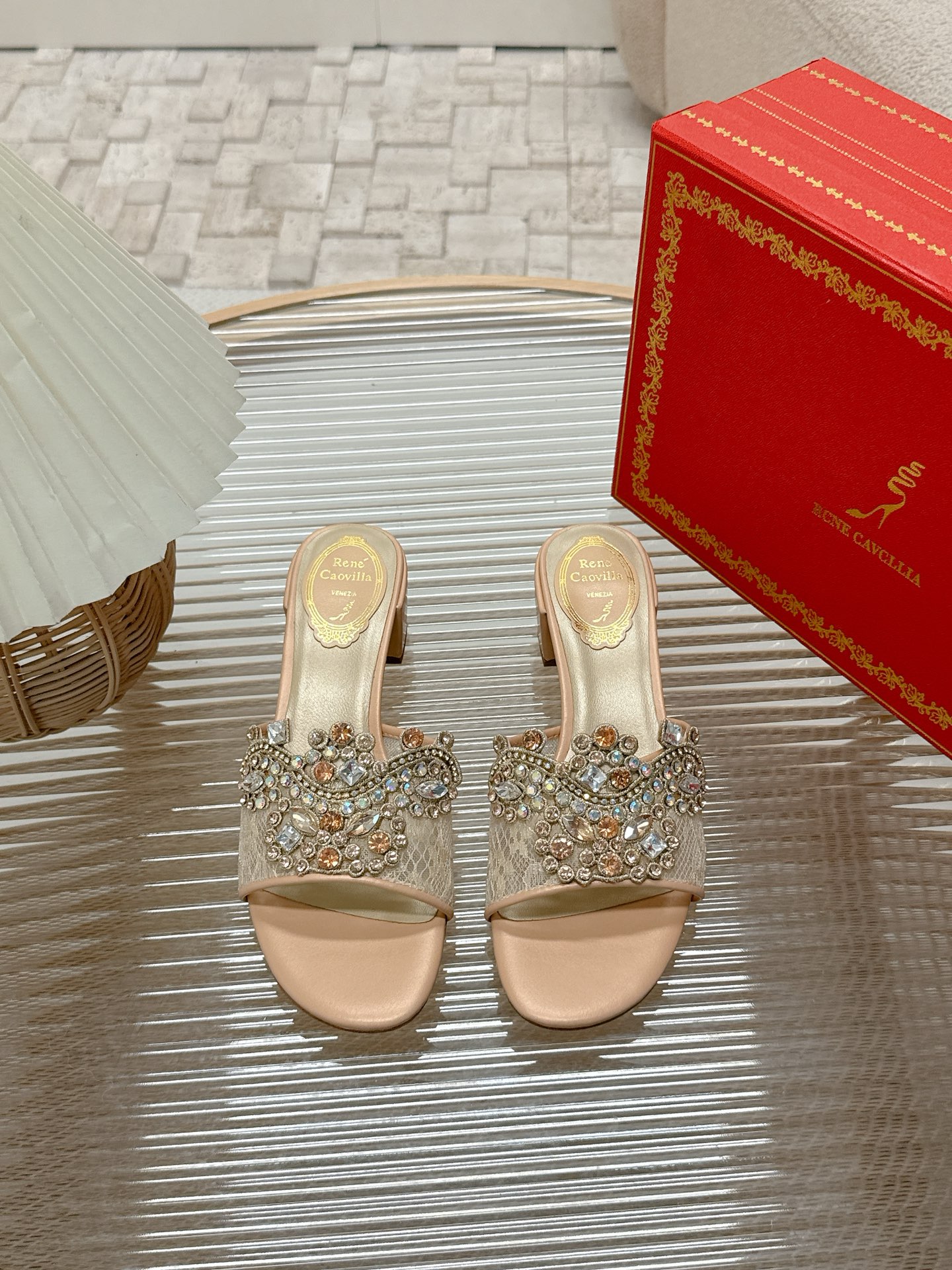 NO:264374,High-end RC new style mesh rhinestone sandals, generous heel flip flops, super easy to wear, gem slippers, super beautiful on the feet, heels, 4.5cm, size 34-39 (34.40.41 customization), high heels, slippers, high heels, slippers19860909高版  RC 新款 网纱水钻凉拖 大方跟一字拖 超好穿 宝石款拖鞋 上脚超美  跟高4.5cm  码数34-39（34.40.41定制）,高跟鞋拖鞋,high heels,slippers,Women's Shoes