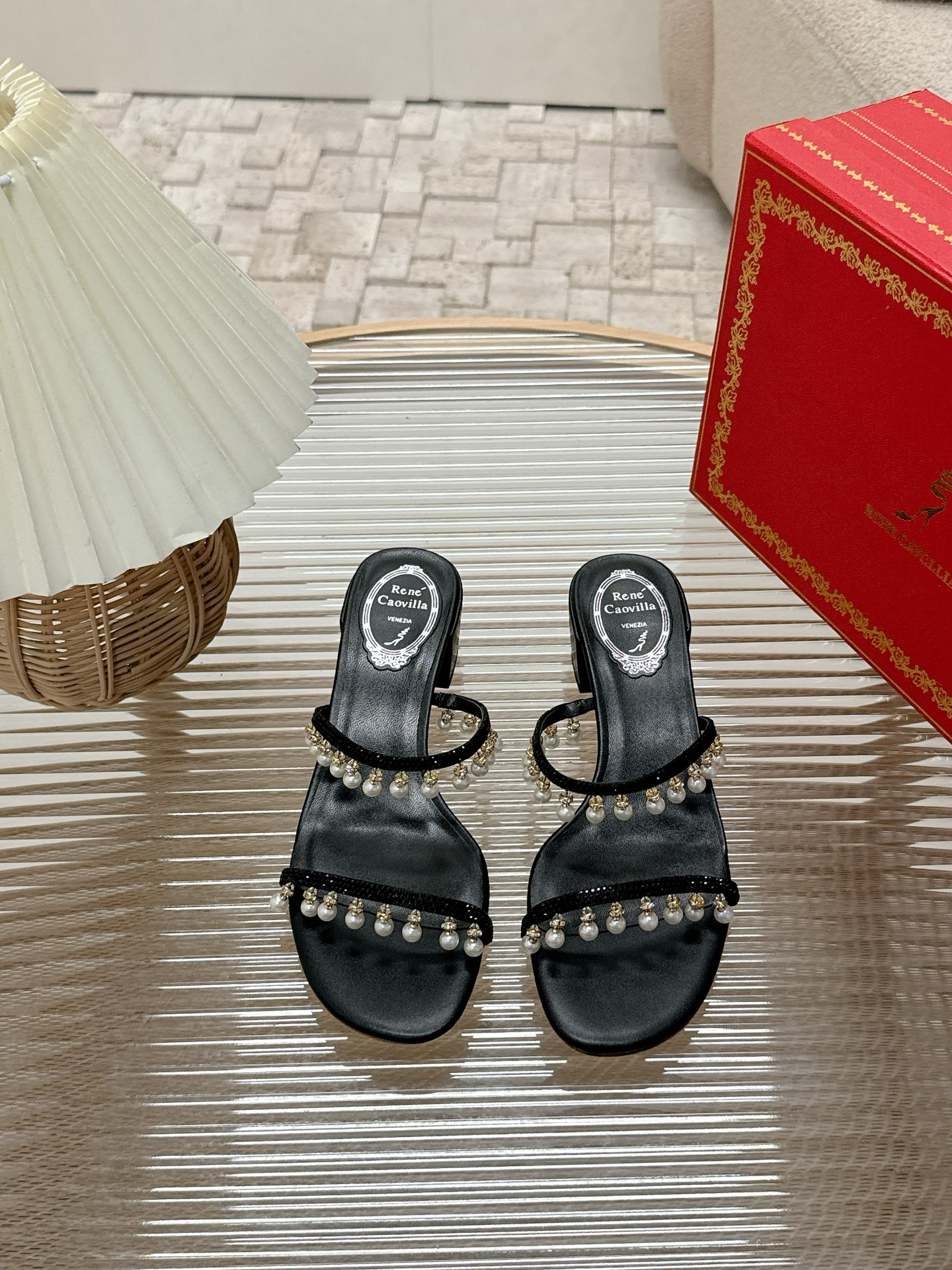 NO:264380,High-version RC new style rhinestone pearl sandals, generous heel flip flops, super easy to wear, gem slippers, super beautiful on the feet, heels, 4.5cm, size 34-39 (34.40.41 customization), high heels, slippers, high heels, slippers19860909高版  RC 新款 水钻珍珠凉拖 大方跟一字拖 超好穿 宝石款拖鞋 上脚超美  跟高4.5cm  码数34-39（34.40.41定制）,高跟鞋拖鞋,high heels,slippers,Women's Shoes