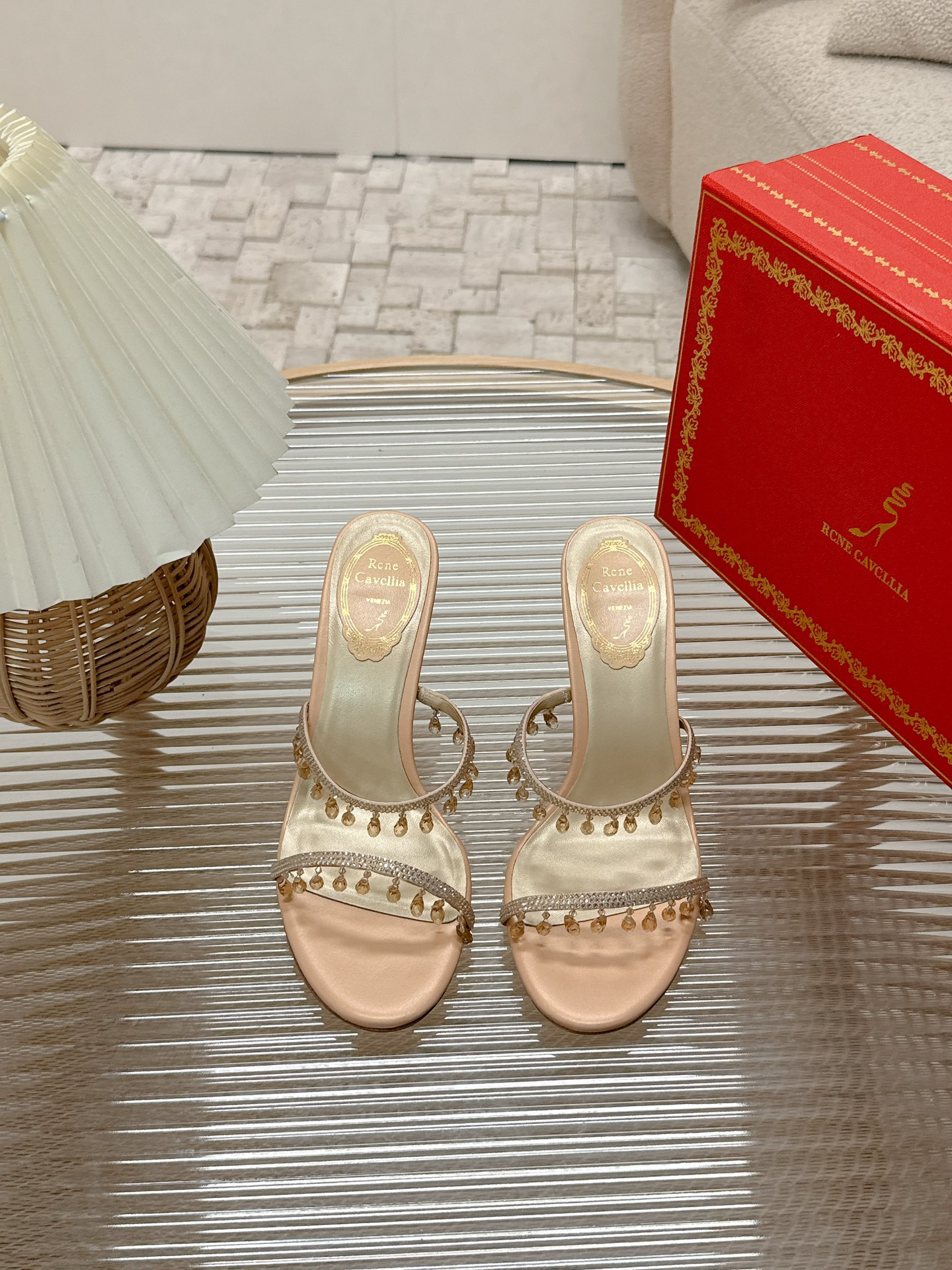 NO:264383,High-version RC new style rhinestone pearl sandals, generous heel flip flops, super easy to wear, gem slippers, super beautiful on the feet, heels, 8.5cm, size 34-39 (34.40.41 customization), high heels, slippers, high heels, slippers19860909高版  RC 新款 水钻珍珠凉拖 大方跟一字拖 超好穿 宝石款拖鞋 上脚超美  跟高8.5cm  码数34-39（34.40.41定制）,高跟鞋拖鞋,high heels,slippers,Women's Shoes