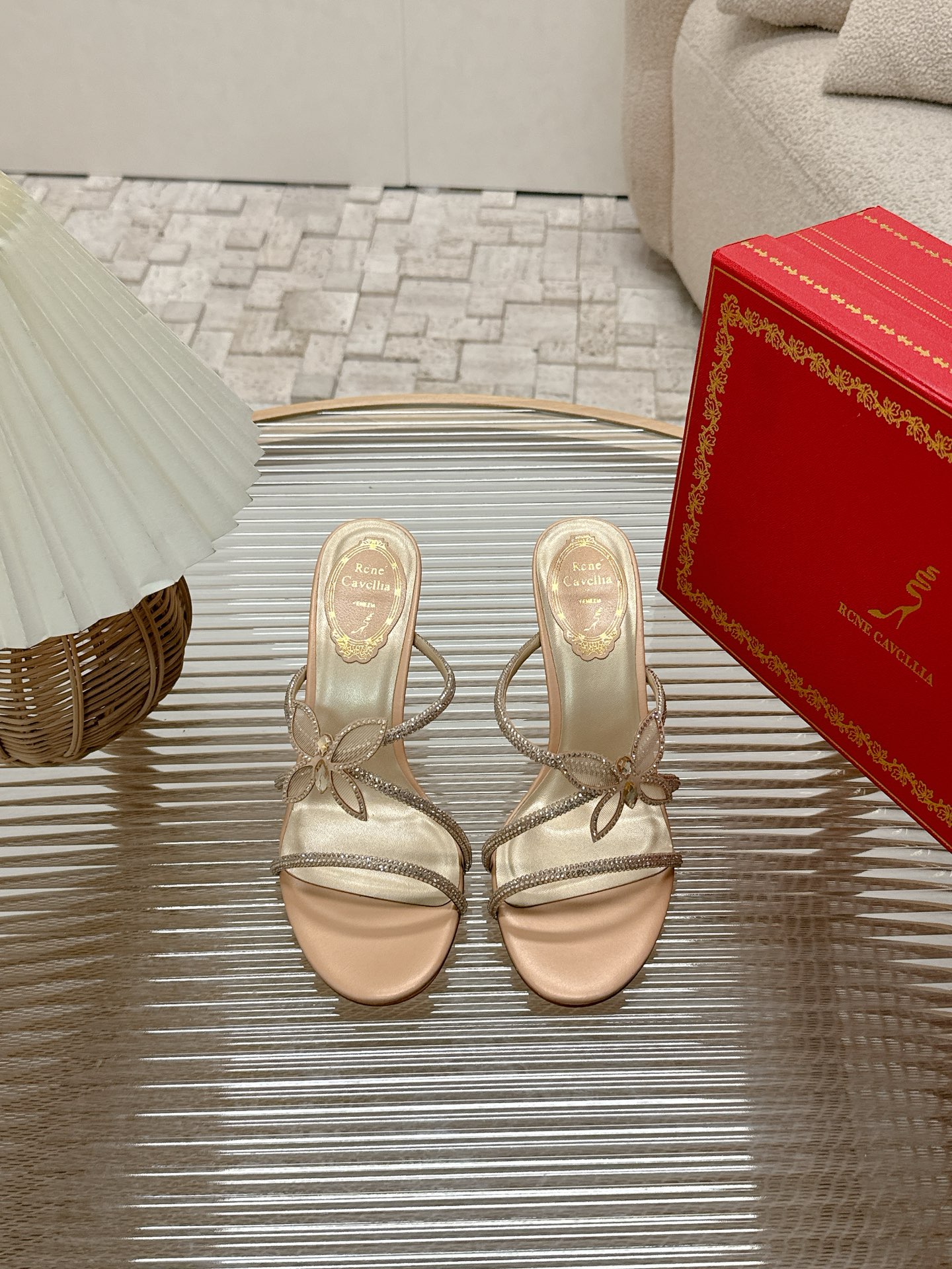 NO:264389,High-version RC new style rhinestone bow sandals, elegant heel flip flops, super easy to wear, gem slippers, super beautiful on the feet, heels, 8.5cm, size 34-39 (34.40.41 customization), high heels, slippers, high heels, slippers19860909高版  RC 新款 水钻蝴蝶结凉拖 大方跟一字拖 超好穿 宝石款拖鞋 上脚超美  跟高4.5cm,8.5cm  码数34-39（34.40.41定制）,高跟鞋拖鞋,high heels,slippers,Women's Shoes