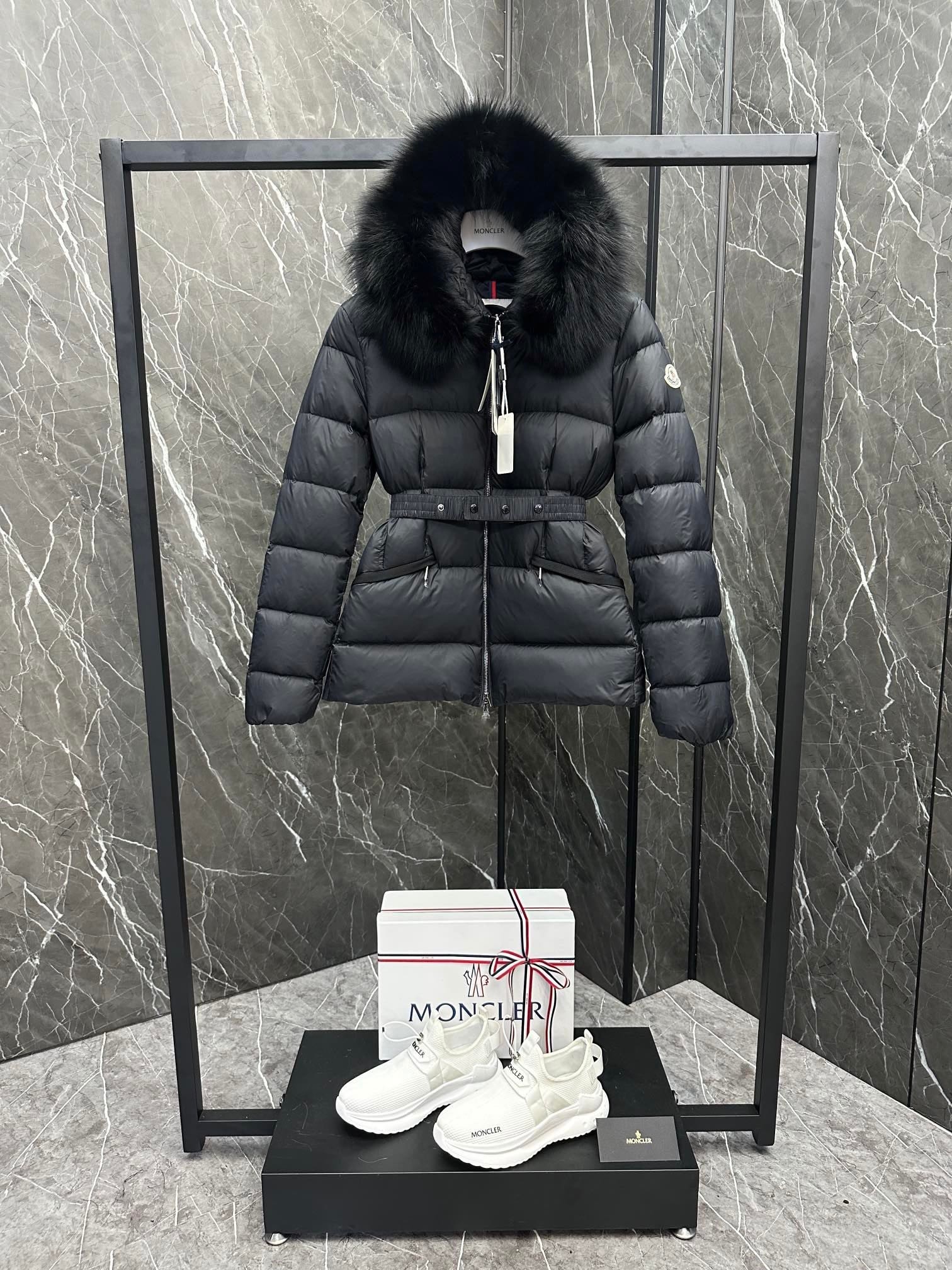 Moncler Boed 2024 nuevos colores de alta calidad de exportación, chaqueta corta de mujer Boed confeccionada en tejido l…