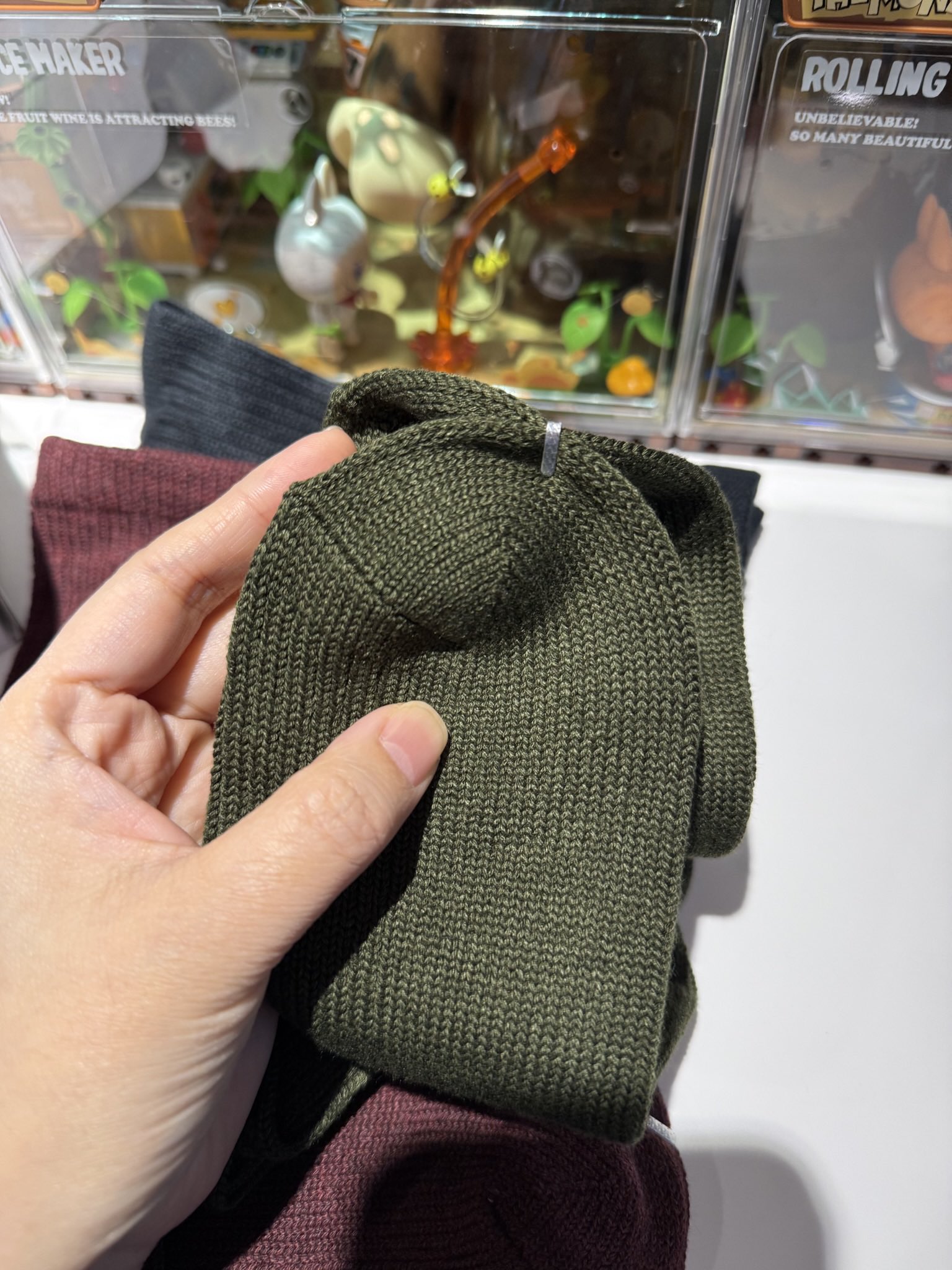 A refined accessory for sock enthusiasts - Comprehensive 2