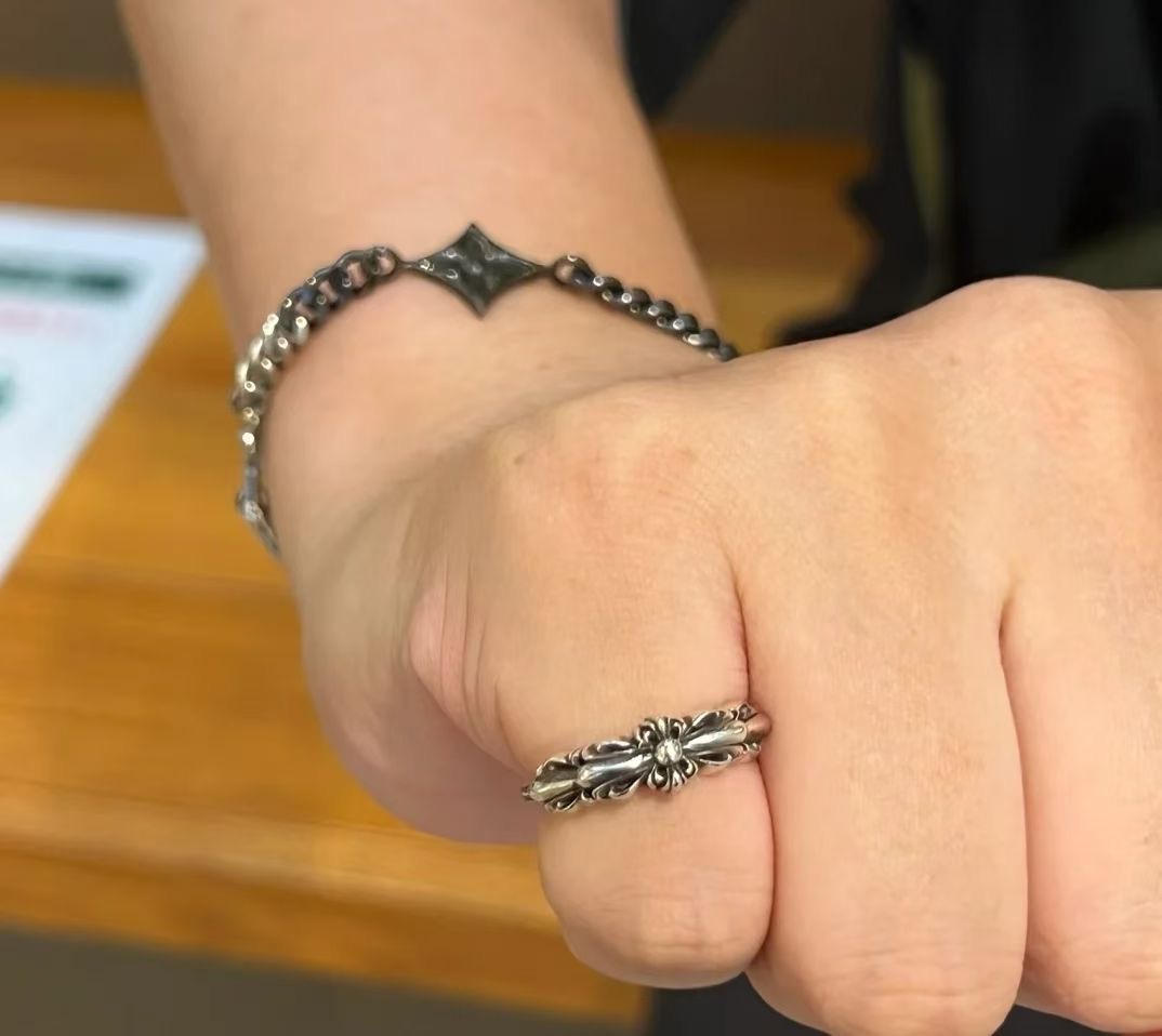 Chrome Hearts Hearts 三环戒指丨高街 酷感单品