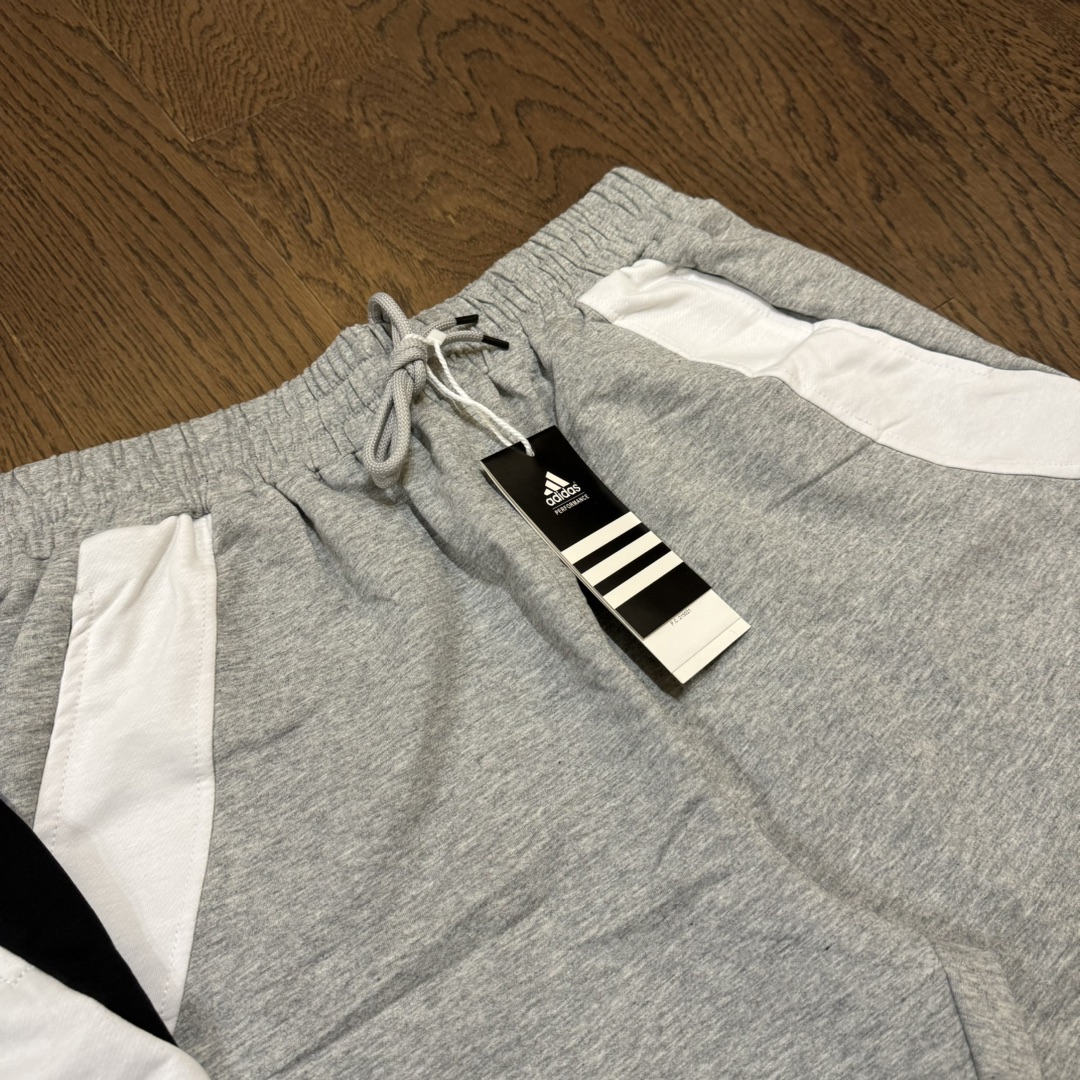 Adidas Basketball Embroidered Shorts: Luxurious Fabric, High Quality, Classic Design - 图片 4