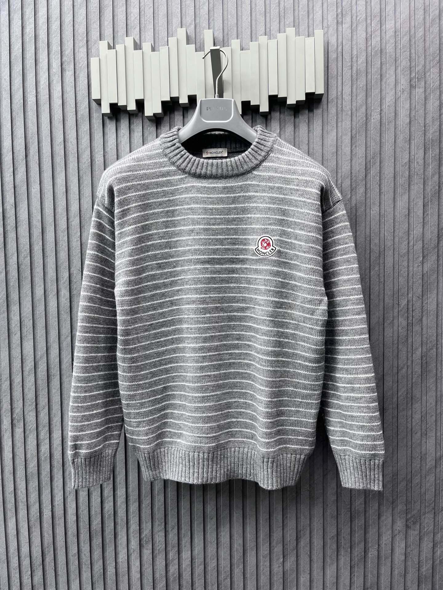 Moncler Fake
 Clothing Knit Sweater Sweatshirts 2023 Perfect Replica Designer
 Splicing Knitting