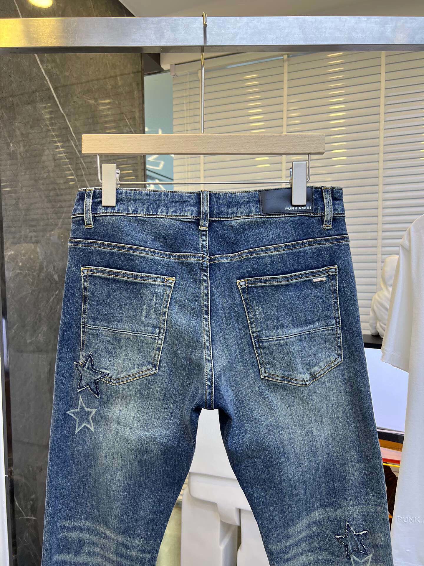 品牌PUNKAMIRI季度2024春夏颜色蓝色尺码29-36码裤型修身修脚版牛仔裤重量13.5盎司中弹牛