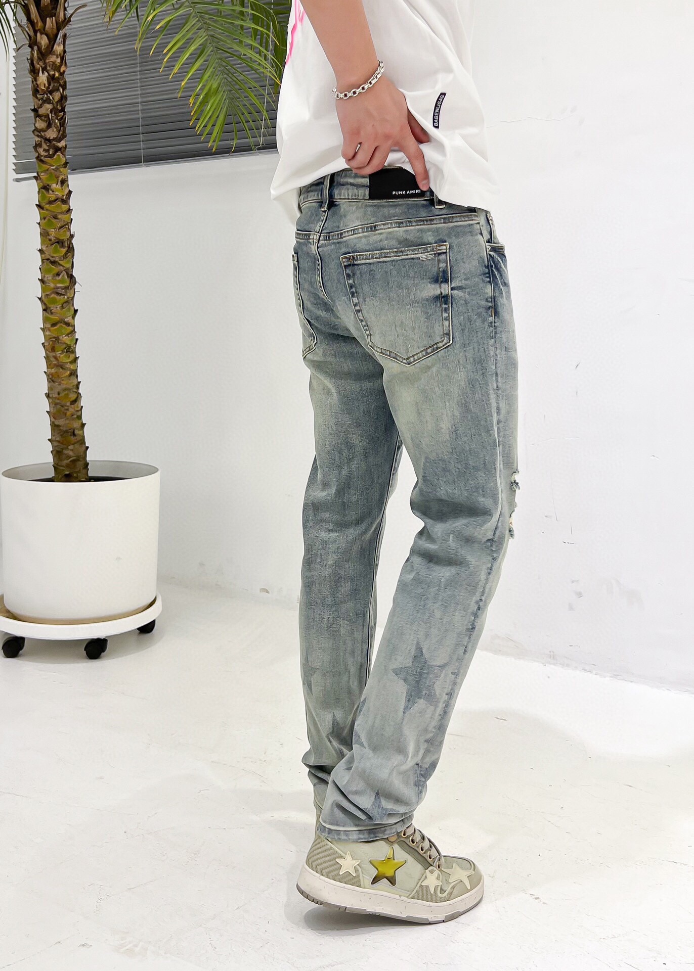 品牌PUNKAMIRI季度2024春夏颜色蓝色尺码29-36版型修身直脚版牛仔裤重量11.75盎司弹力牛