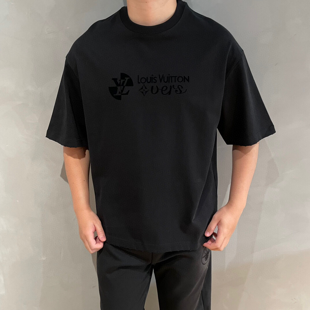 NO:116887,New donkey brand, logo pattern, spring and summer new base short sleeves, using comfortable and breathable fabric, trendy matching, top-notch workmanship, high-end quality!  Same style for men and women. Size XS-XL, louis vuitton, T-shirt, alexander wang19860909新款驴牌,logo图案春夏新款打底短袖,采用舒适透气面料,潮流搭配,顶级的做工,高端品质！男女同款.尺码XS-XL,,louis vuitton,T-shirt,alexander wang,Men's clothing