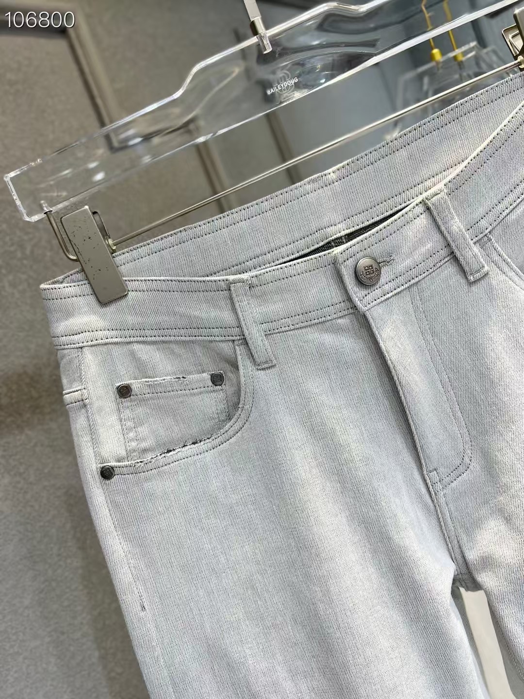
 Lo*ro Pi*na诺 u翩雅 2025春夏新款  全品相订单，直脚牛仔裤 经典百搭  标志刺绣的