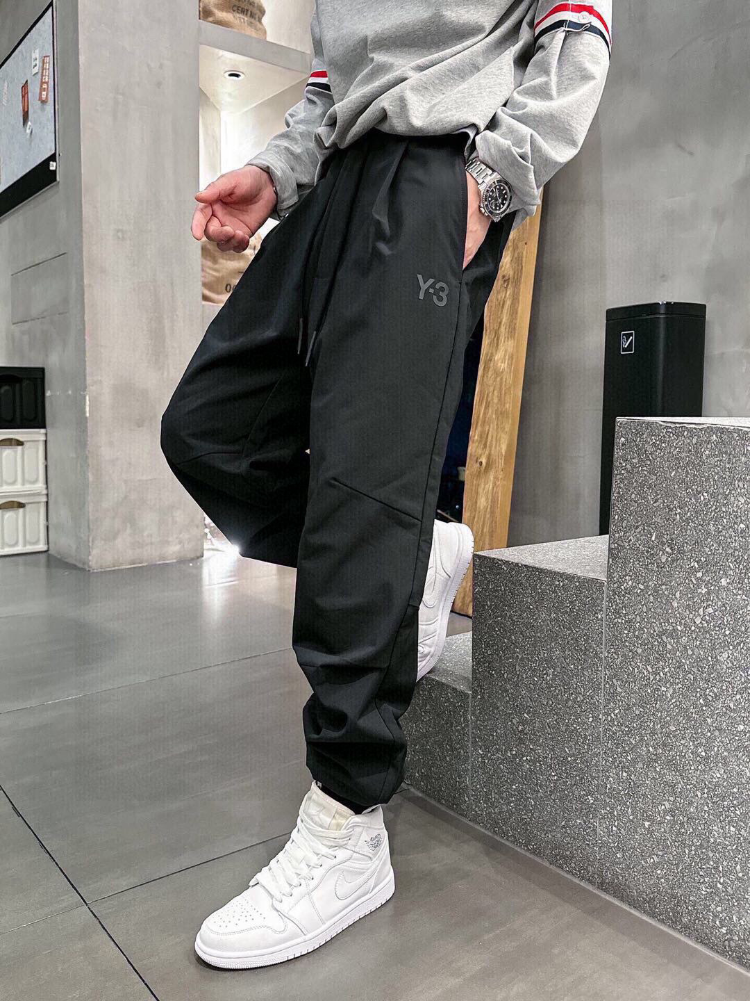 
2025春夏新款
Y3 休闲裤
M-3XL。
