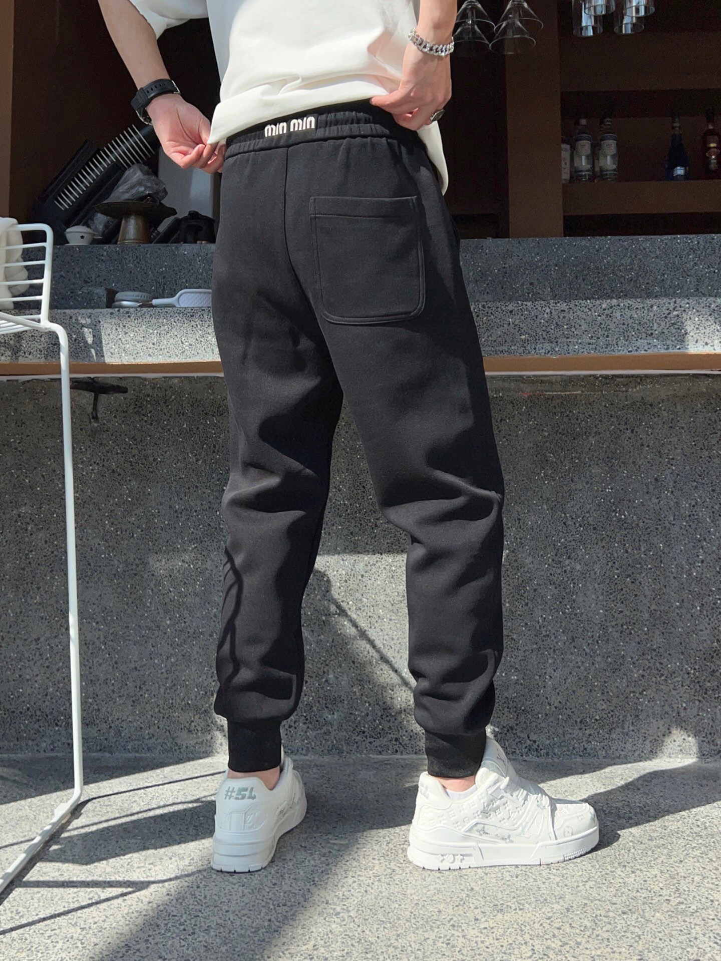 
2025春夏新款
MIU MIU 休闲裤
M-4XL 偏小一码