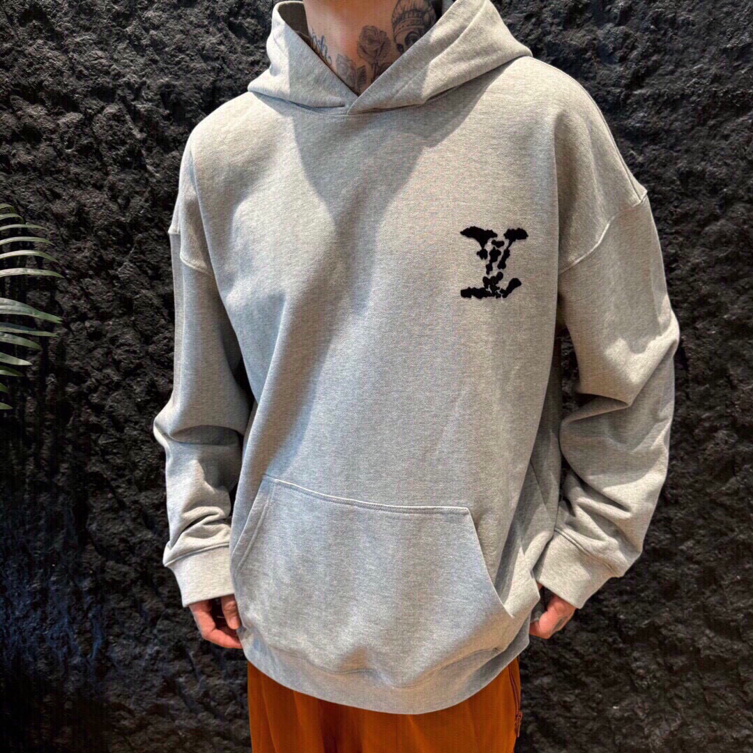 
驴牌，新款连帽卫衣，面料采用顶级原版精梳棉面料，胶印logo工艺，顶级的做工，高端品质，尺码 S-XL
