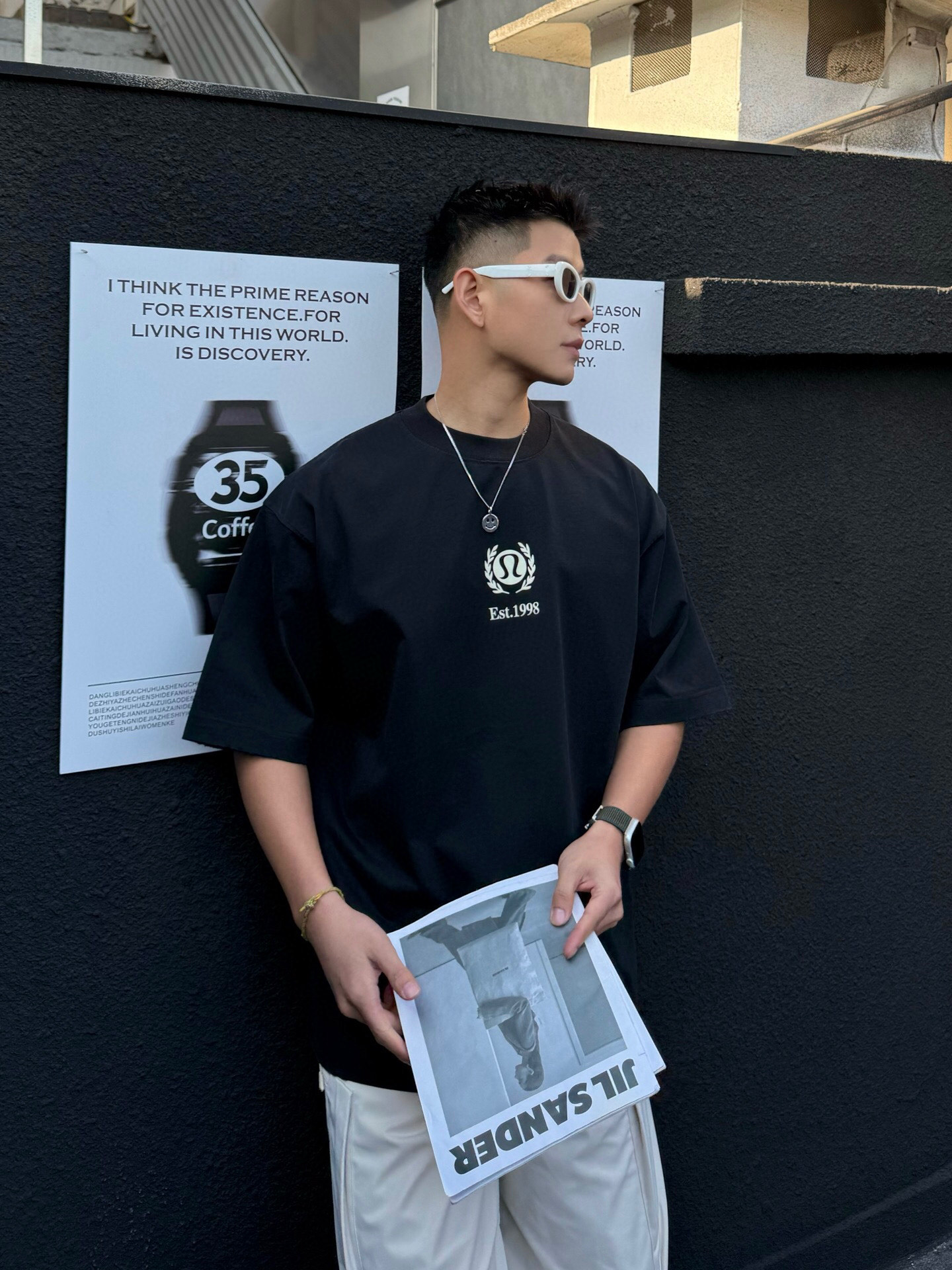 
春款重磅Ｔ恤上新庆祝
颜色：黑，白，杏
码数：XS-XL
款号：61083 偏大可穿230斤