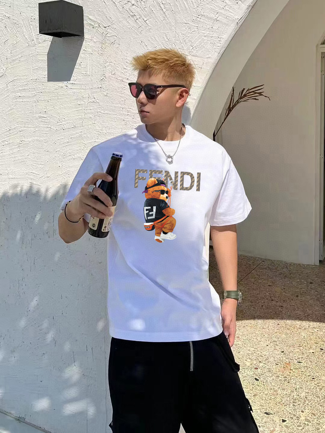 
FENDI*芬迪  高品质FD 2025ss春夏新款大熊字母logo圆领短袖T恤衫
采用定制280克双
