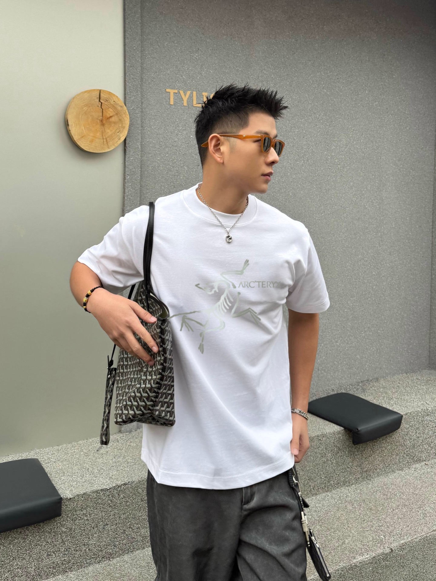 
ARC'TERYX*始祖鸟  2025春夏新款  个性logo印花    短袖t恤  定制面料300g