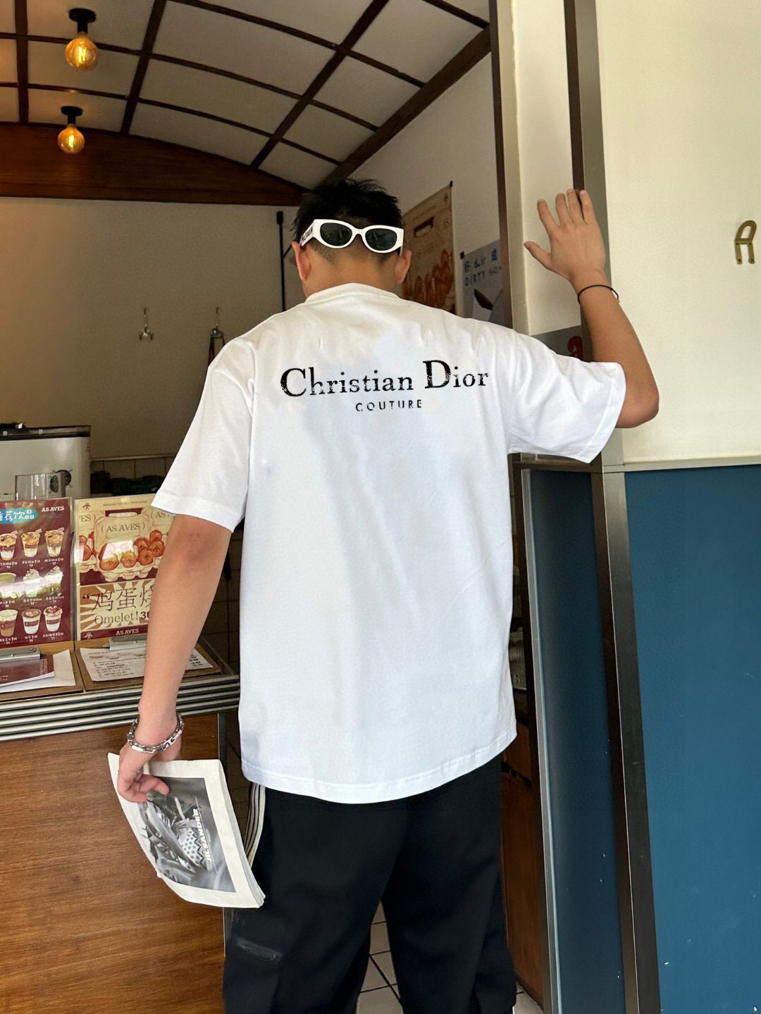 
Dior*       迪奥*
2025春夏新款短袖T恤
重磅纯棉字母logo印花
颜色：黑色   白