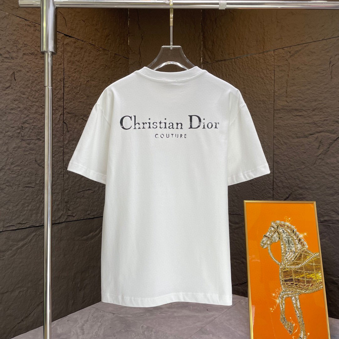 
Dior*       迪奥*
2025春夏新款短袖T恤
重磅纯棉字母logo印花
颜色：黑色   白