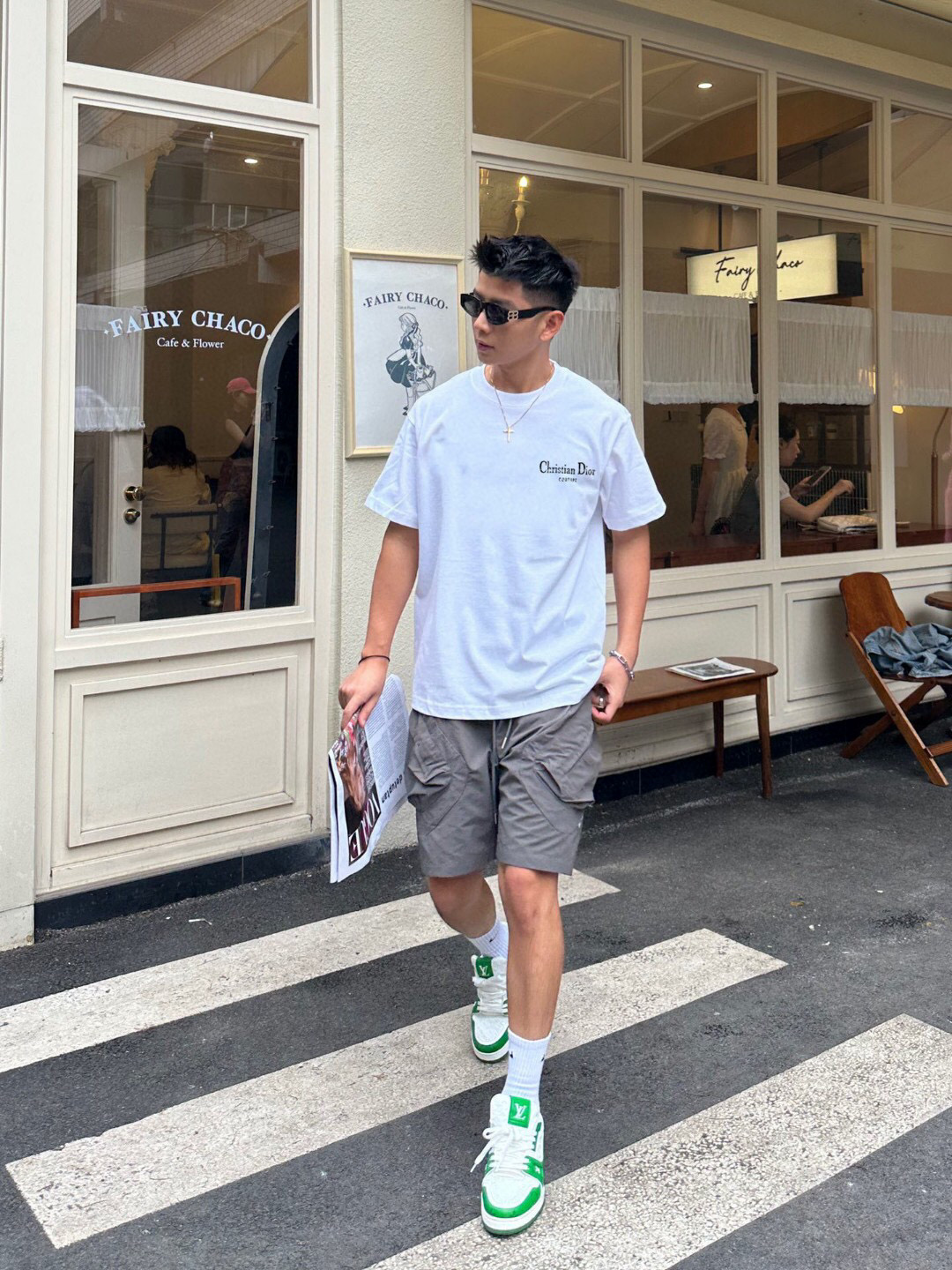 
Dior*       迪奥*
2025春夏新款短袖T恤
重磅纯棉字母logo印花
颜色：黑色   白