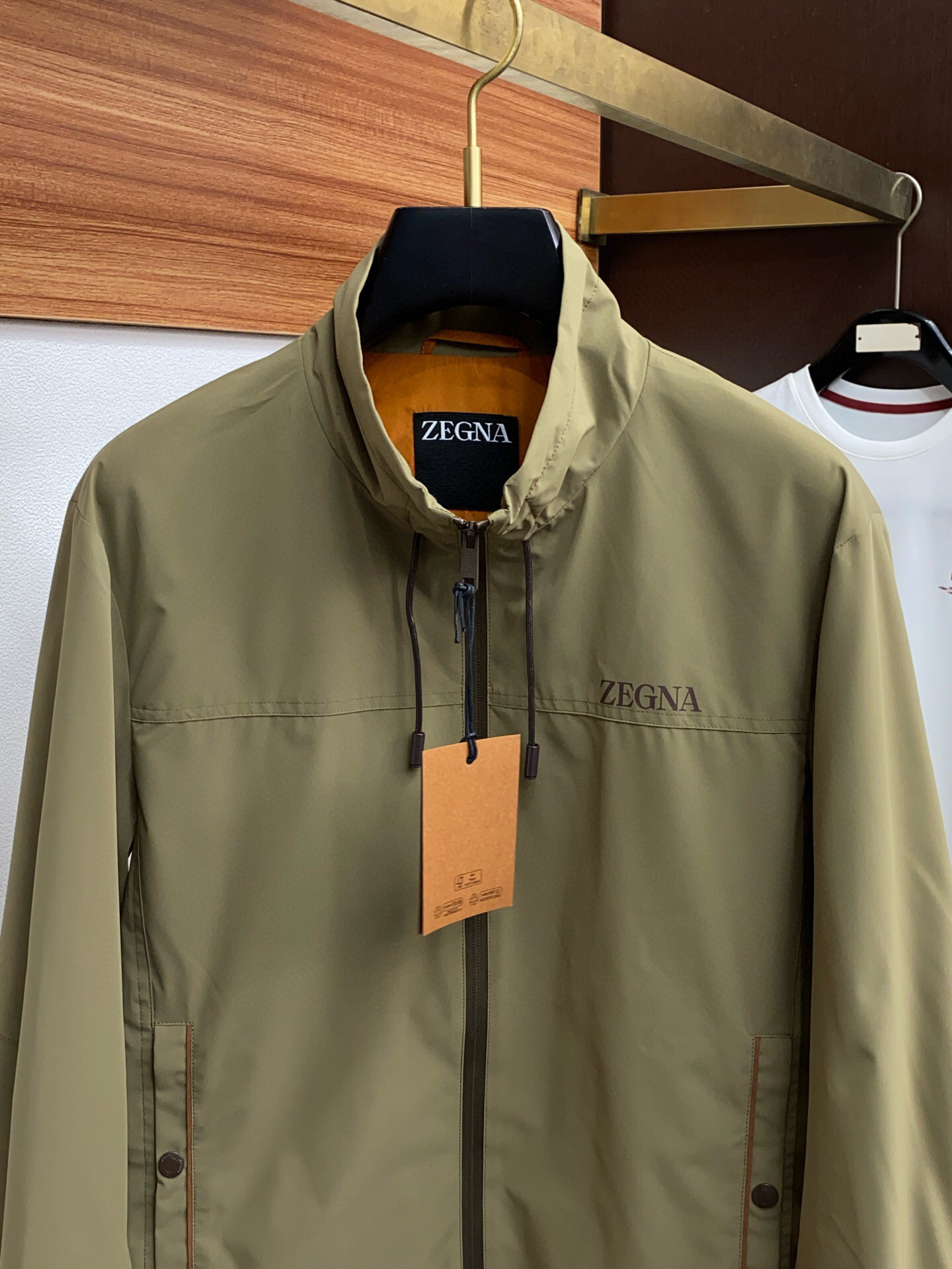  
 🆕ZEGNA·杰尼亚 2025开秋新款男士夹克外套翻领立领，原单三标齐全高端版本！立领款式 高定专