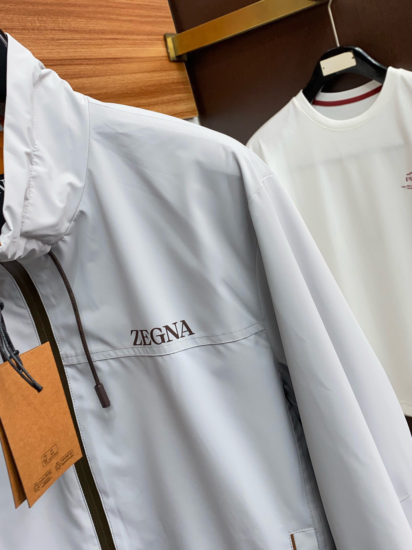  
 🆕ZEGNA·杰尼亚 2025开秋新款男士夹克外套翻领立领，原单三标齐全高端版本！立领款式 高定专