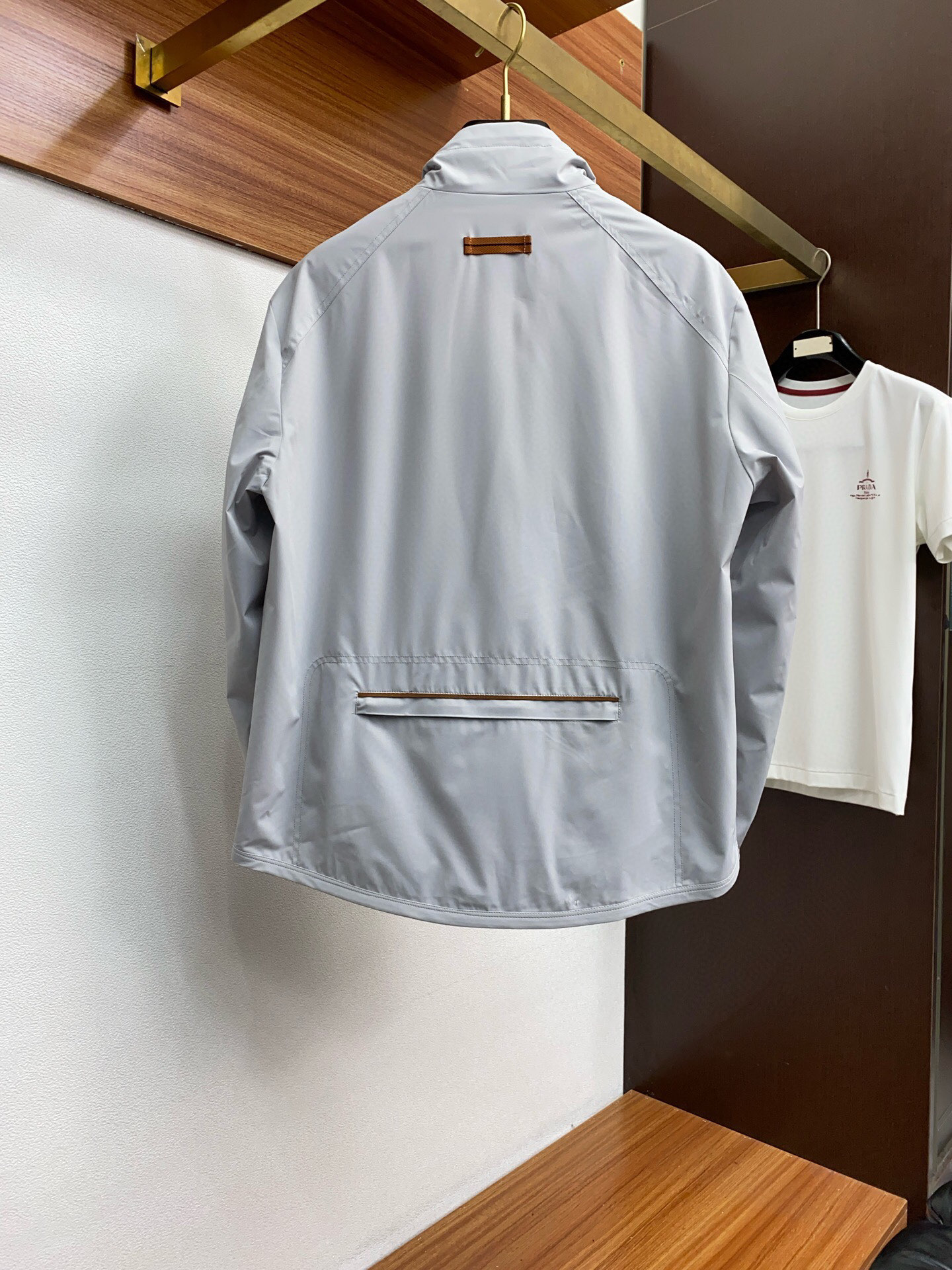  
 🆕ZEGNA·杰尼亚 2025开秋新款男士夹克外套翻领立领，原单三标齐全高端版本！立领款式 高定专