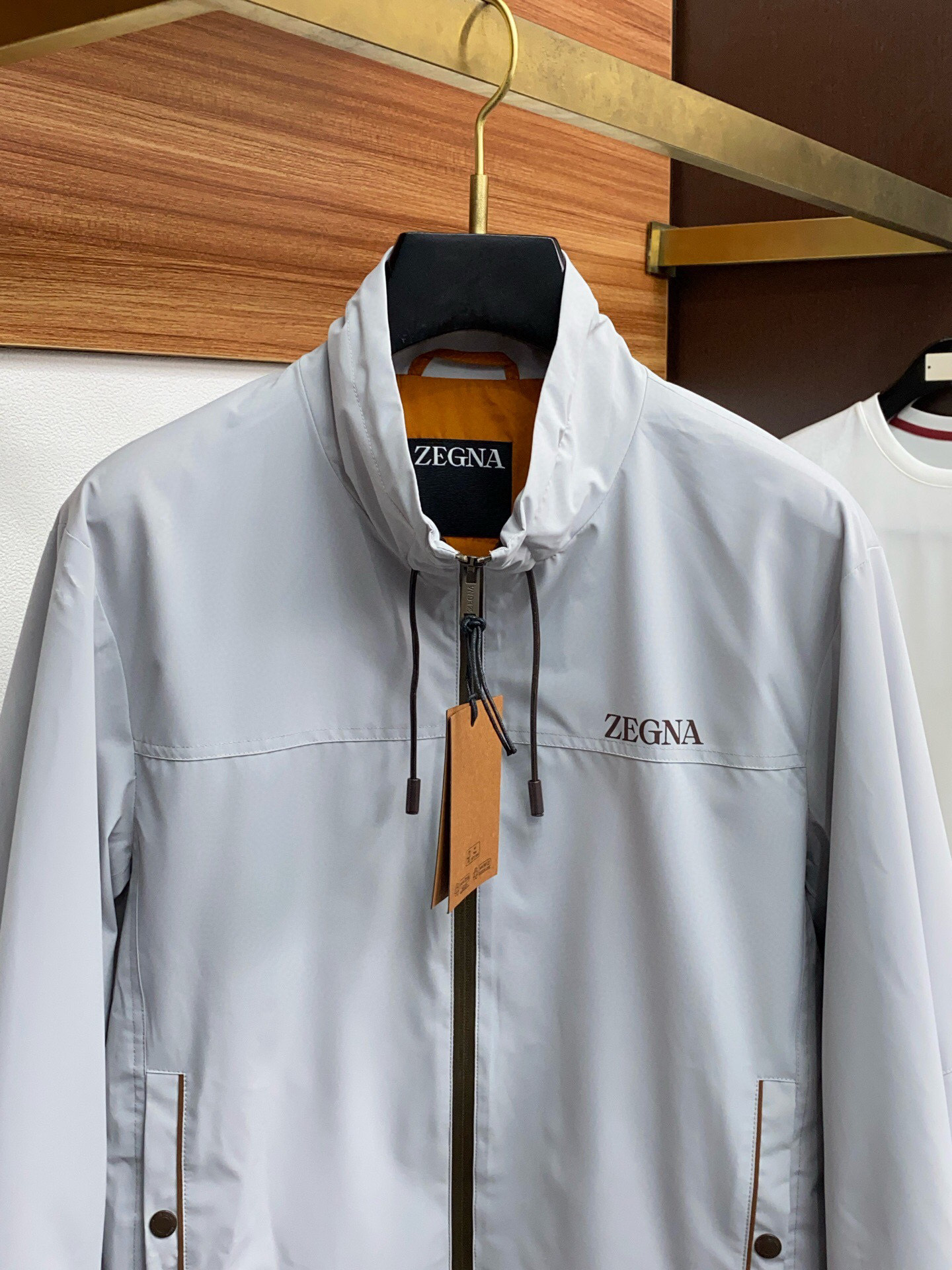  
 🆕ZEGNA·杰尼亚 2025开秋新款男士夹克外套翻领立领，原单三标齐全高端版本！立领款式 高定专
