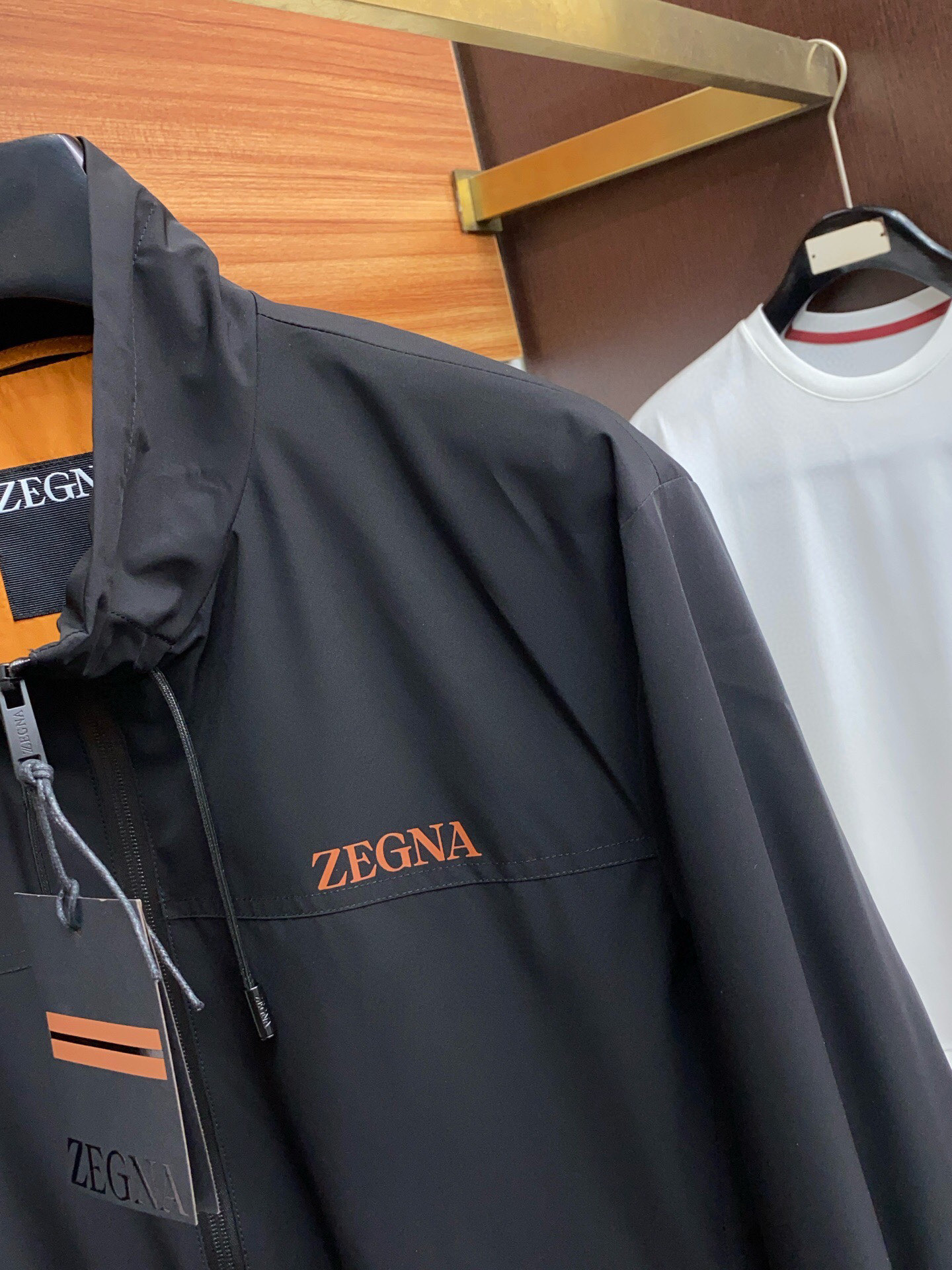 
 🆕ZEGNA·杰尼亚 2025开秋新款男士夹克外套翻领立领，原单三标齐全高端版本！立领款式 高定专