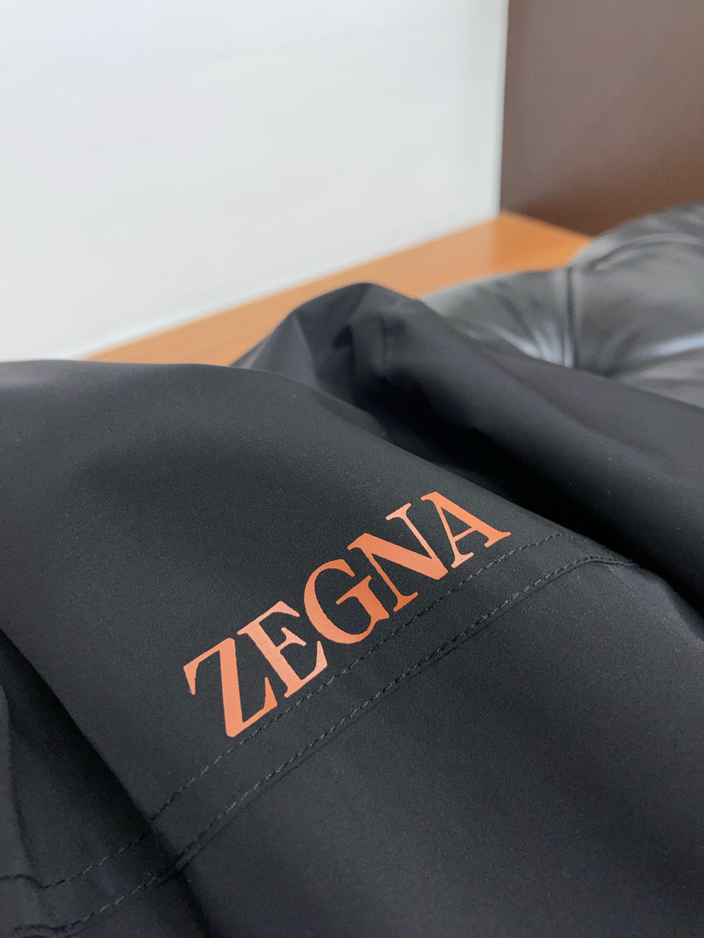  
 🆕ZEGNA·杰尼亚 2025开秋新款男士夹克外套翻领立领，原单三标齐全高端版本！立领款式 高定专